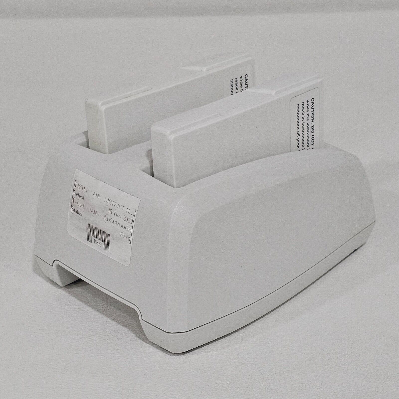 Verathon BVI 9400 BladderScan Charger 0570-0193 & 2 Batteries 0400-0066