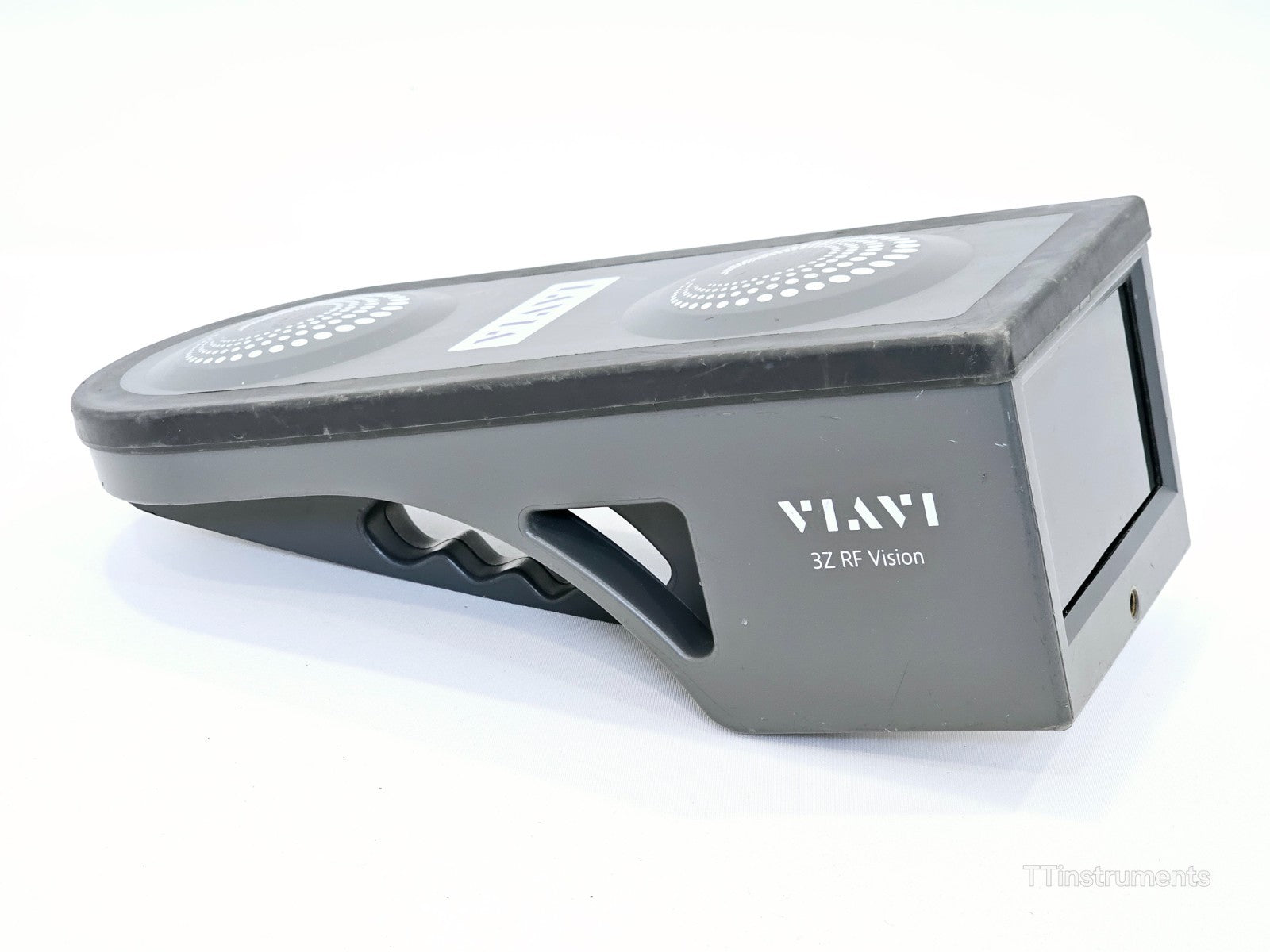 Viavi RFV-2000 touchscreen display showing augmented reality bullseye alignment target