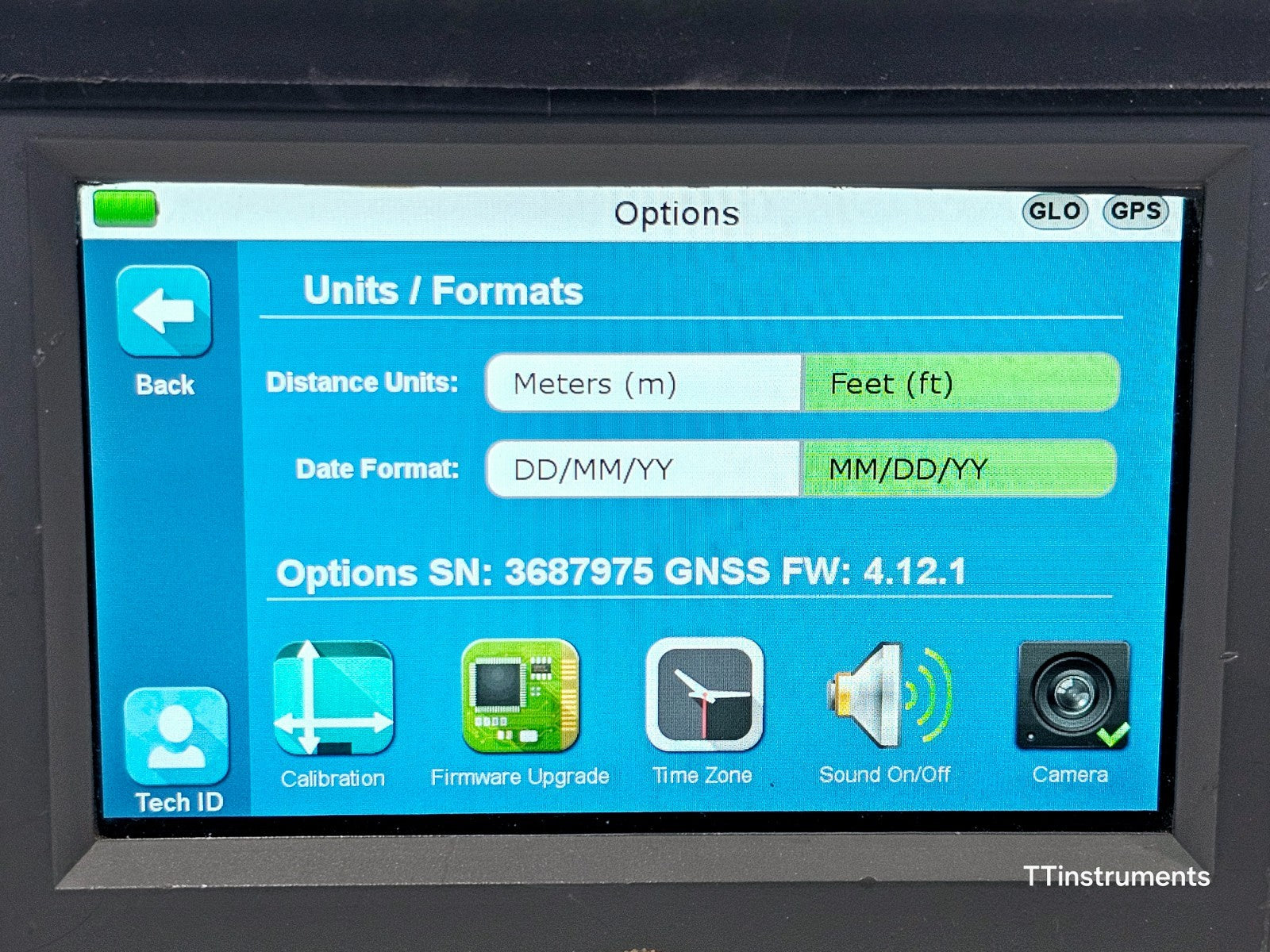 Viavi RFV-2000 antenna aligner detail view showing sunlight-readable touchscreen interface
