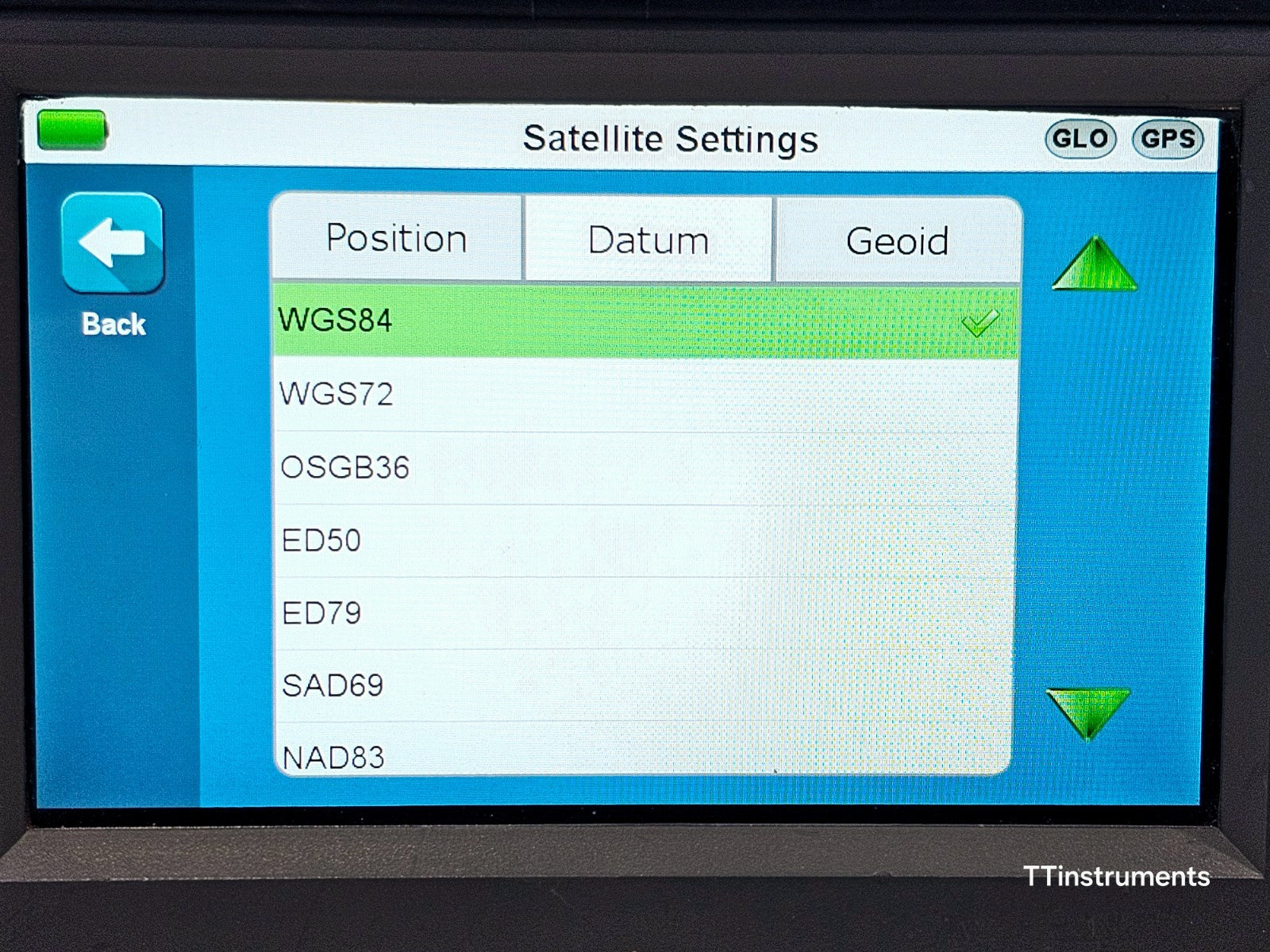 Viavi 3Z RF Vision RFV-2000 being used on a panel antenna during alignment