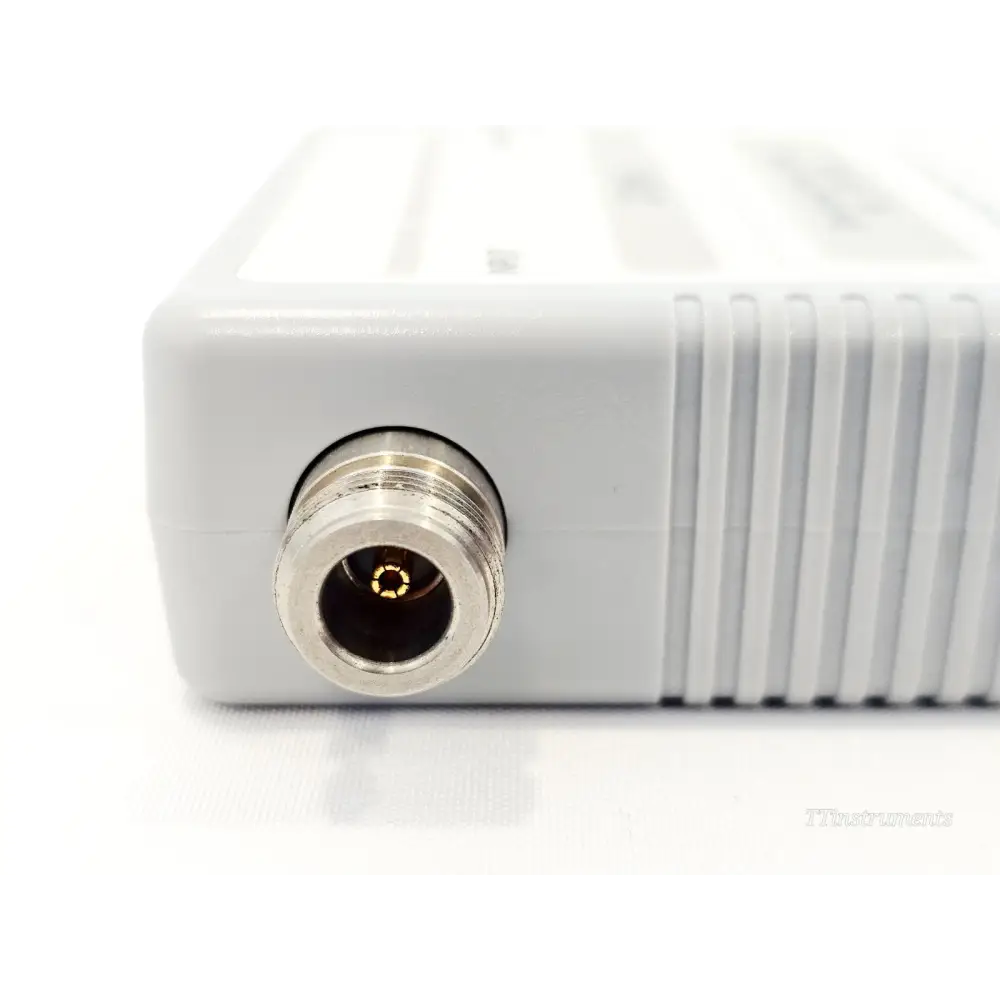 VIAVI JD733A close-up of Type-N female INPUT RF connector showing clean centre pin contact and threaded coupling