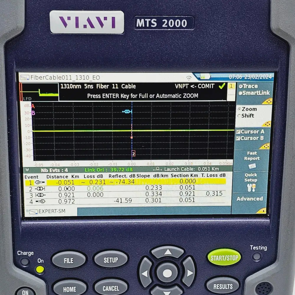 AC power adapter included with Viavi MTS 2000 OTDR mainframe system