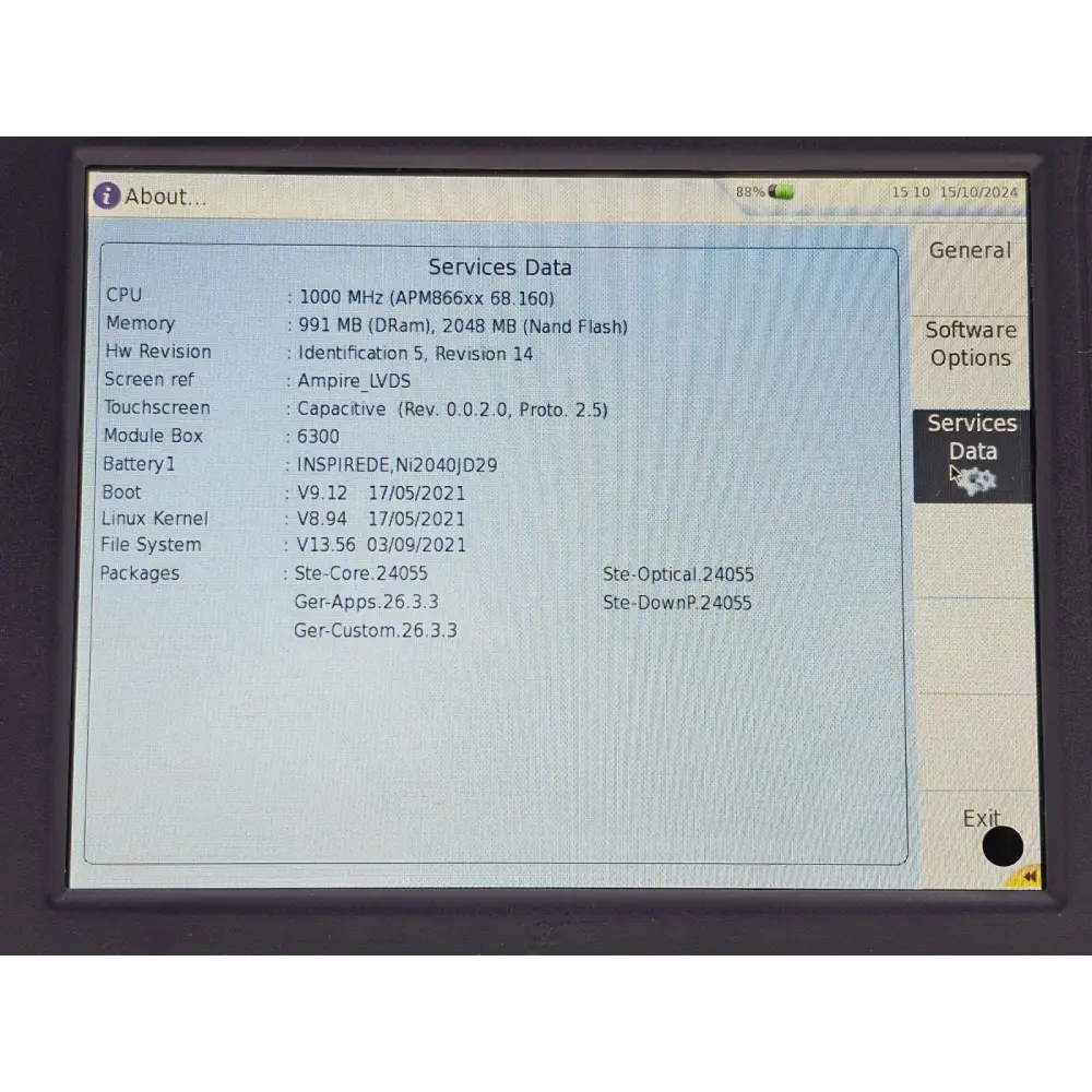 Viavi MTS 6000A V2 OTDR trace measurement on touchscreen display