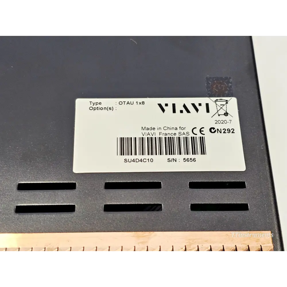 Accessories included with Viavi OTU 8000E v2 and OTAU 1x8 optical switch