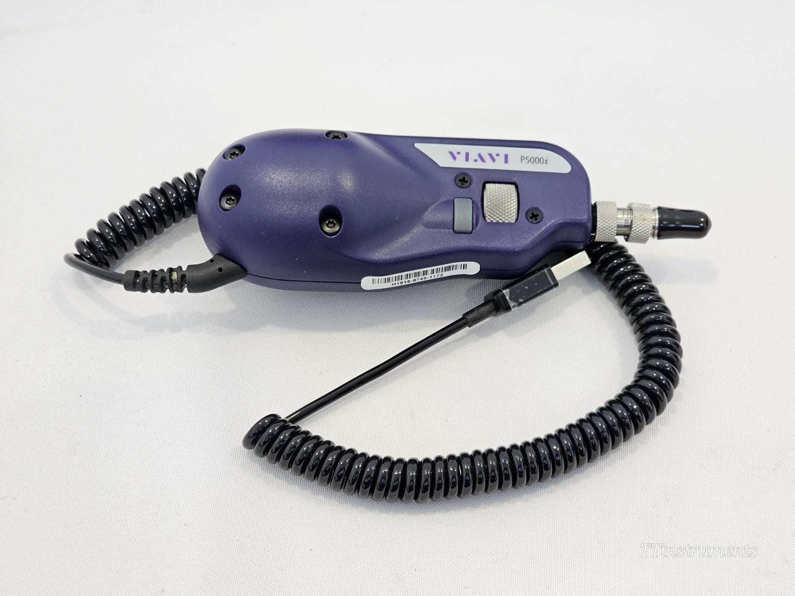 P5000i probe with 1.25 mm and 2.5 mm PC and APC patchcord tips laid out