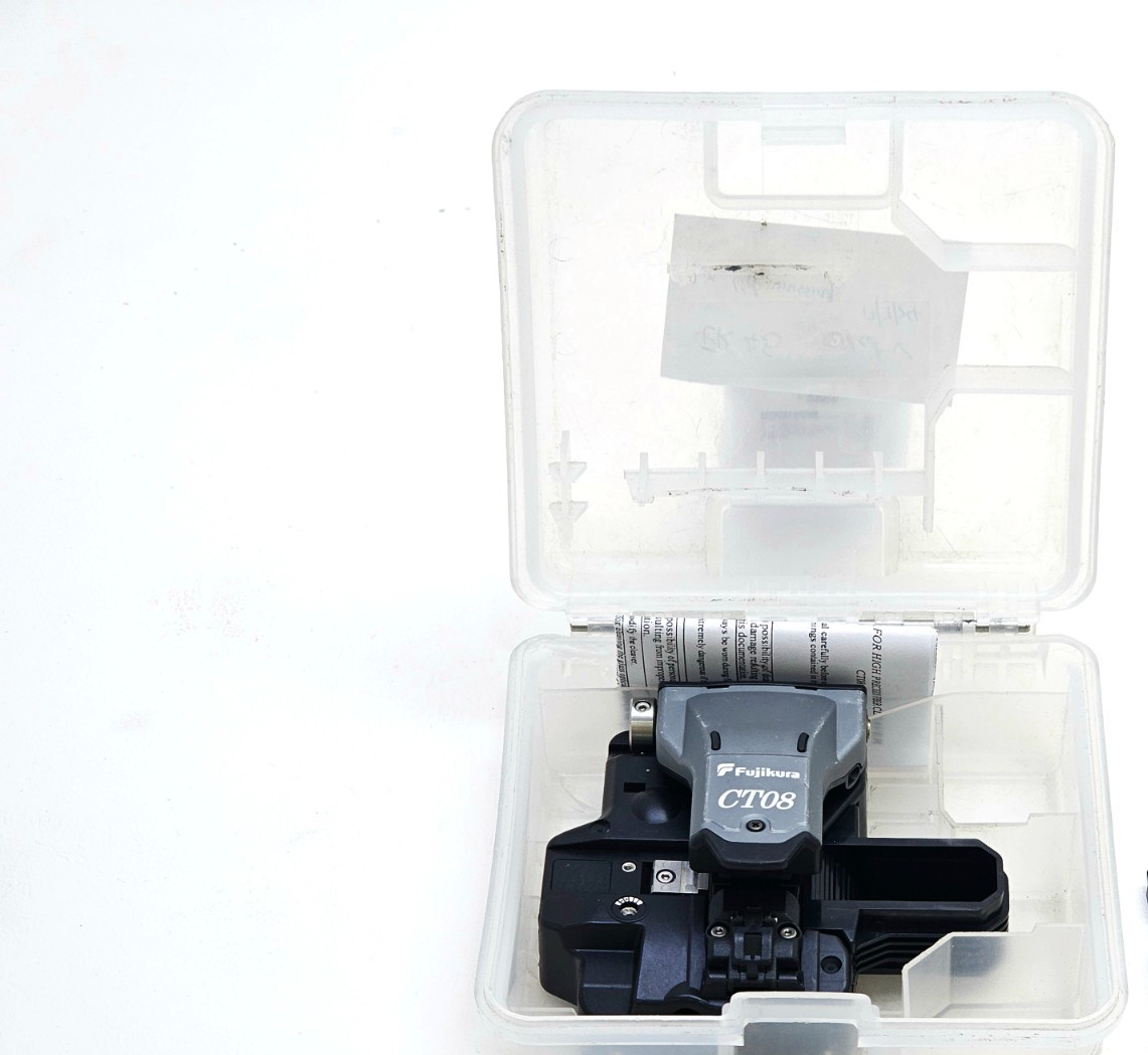 Fujikura CT-08 high-precision fiber optic cleaver front view
