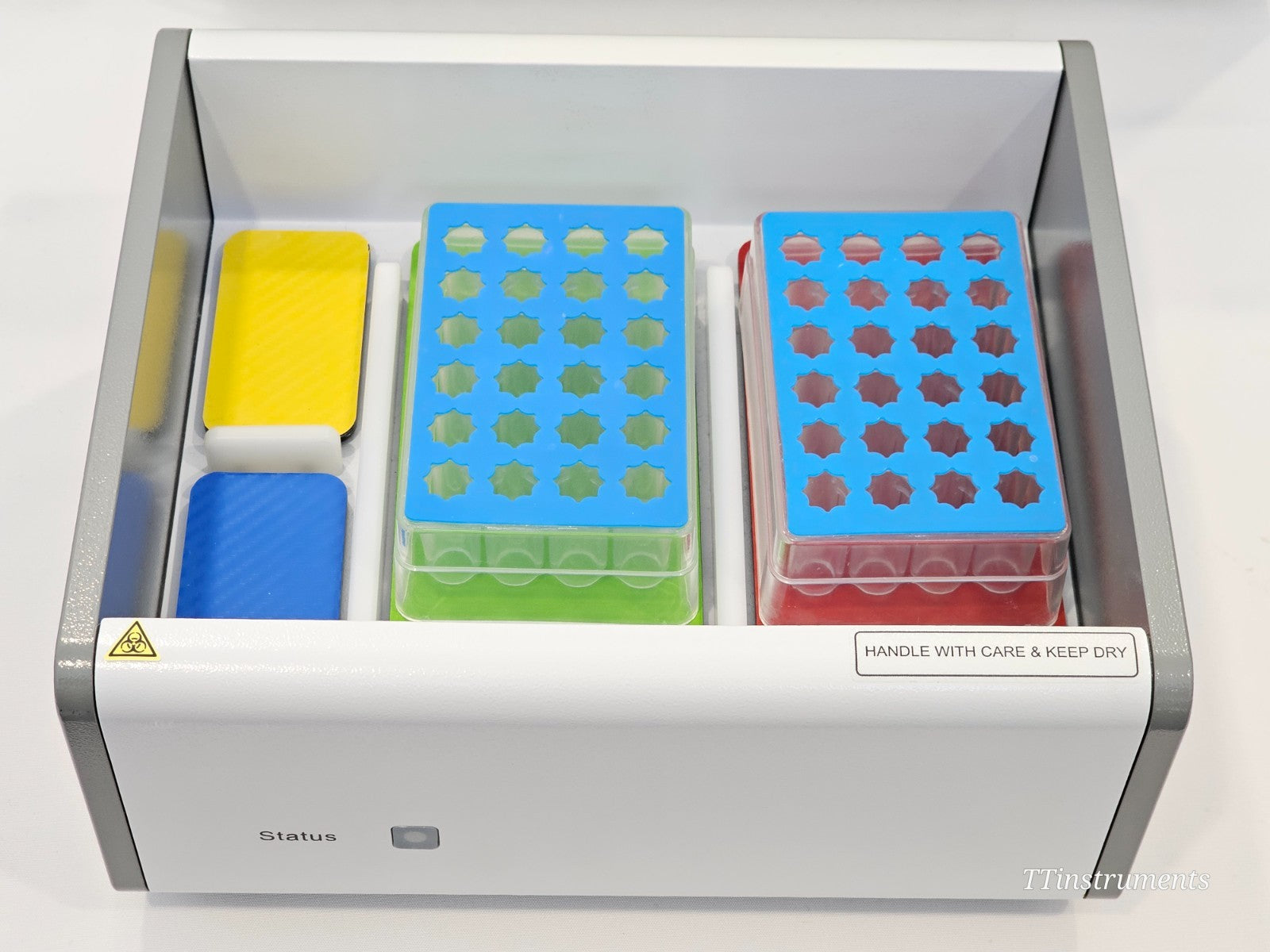 Agilent ACEA NovoCyte 3000 Cytometer w/ NovoSampler Pro & Fluidics Station