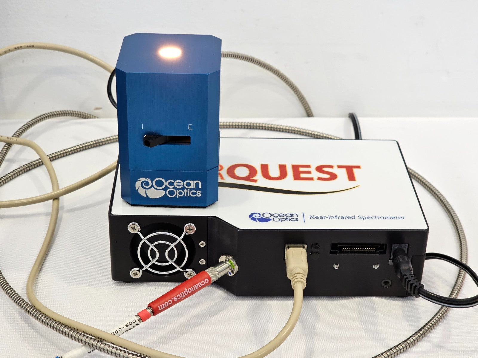 Ocean Optics NIRQuest NQ512 Near Infrared Spectrometer 900-1700nm + Light Source