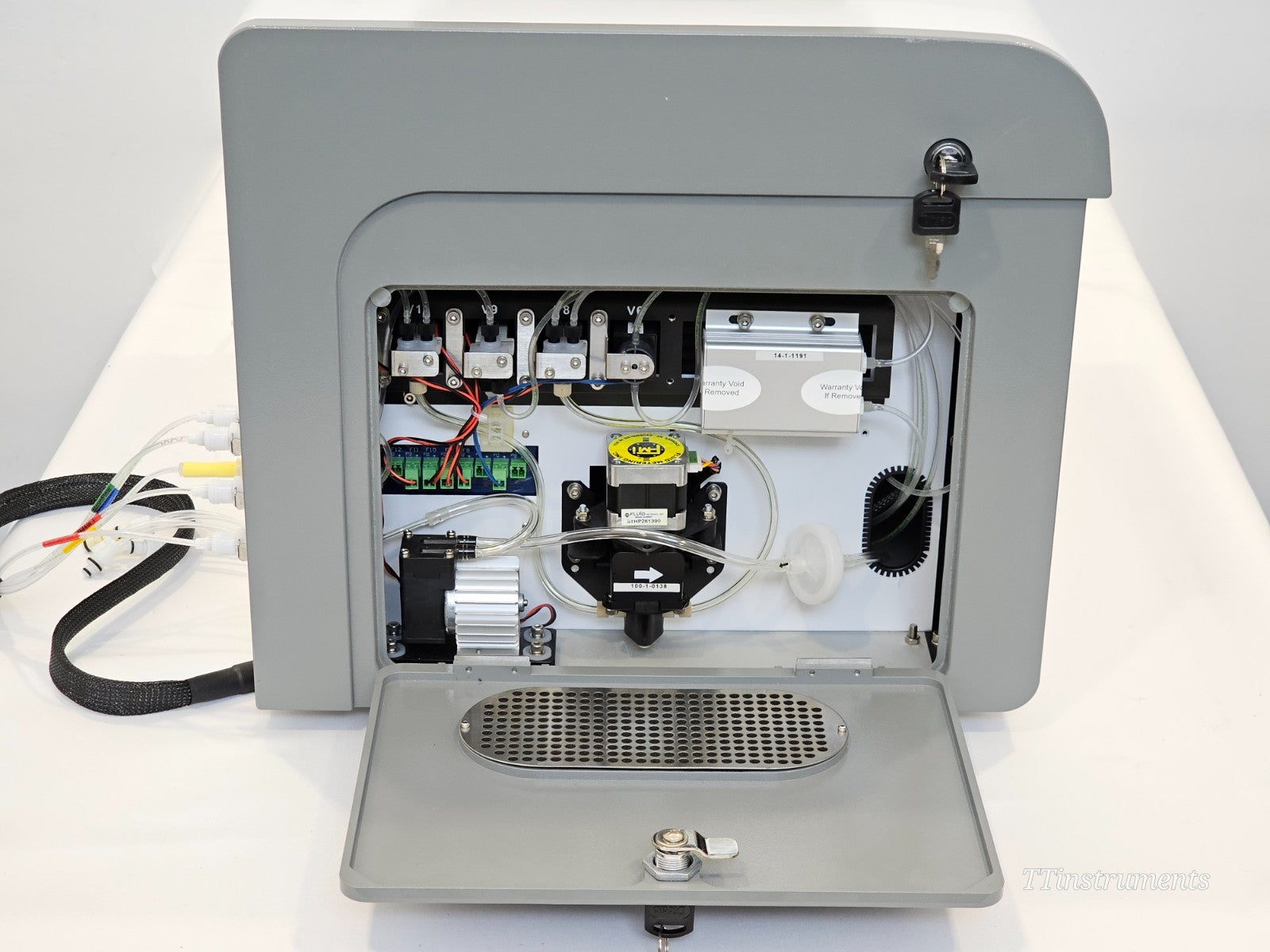 Agilent ACEA NovoCyte 3000 Cytometer w/ NovoSampler Pro & Fluidics Station