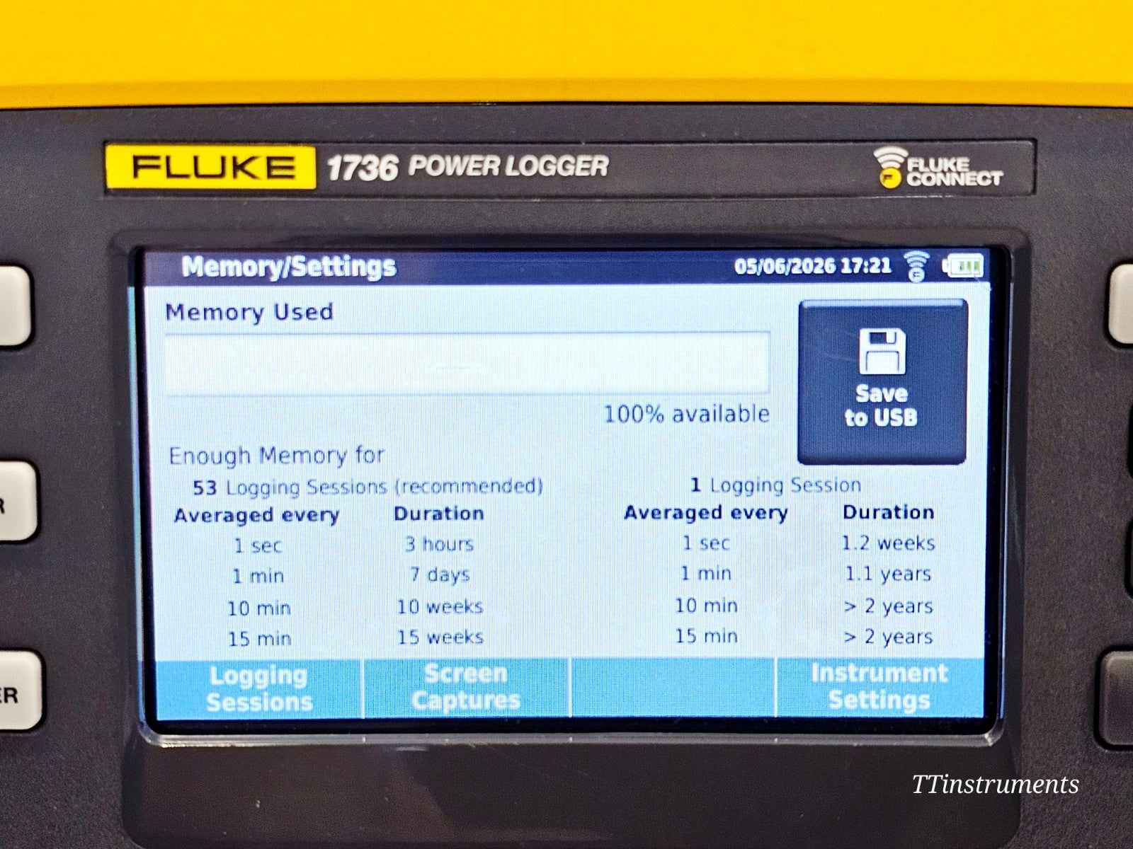 Fluke 1736 power logger close-up of keypad and navigation buttons