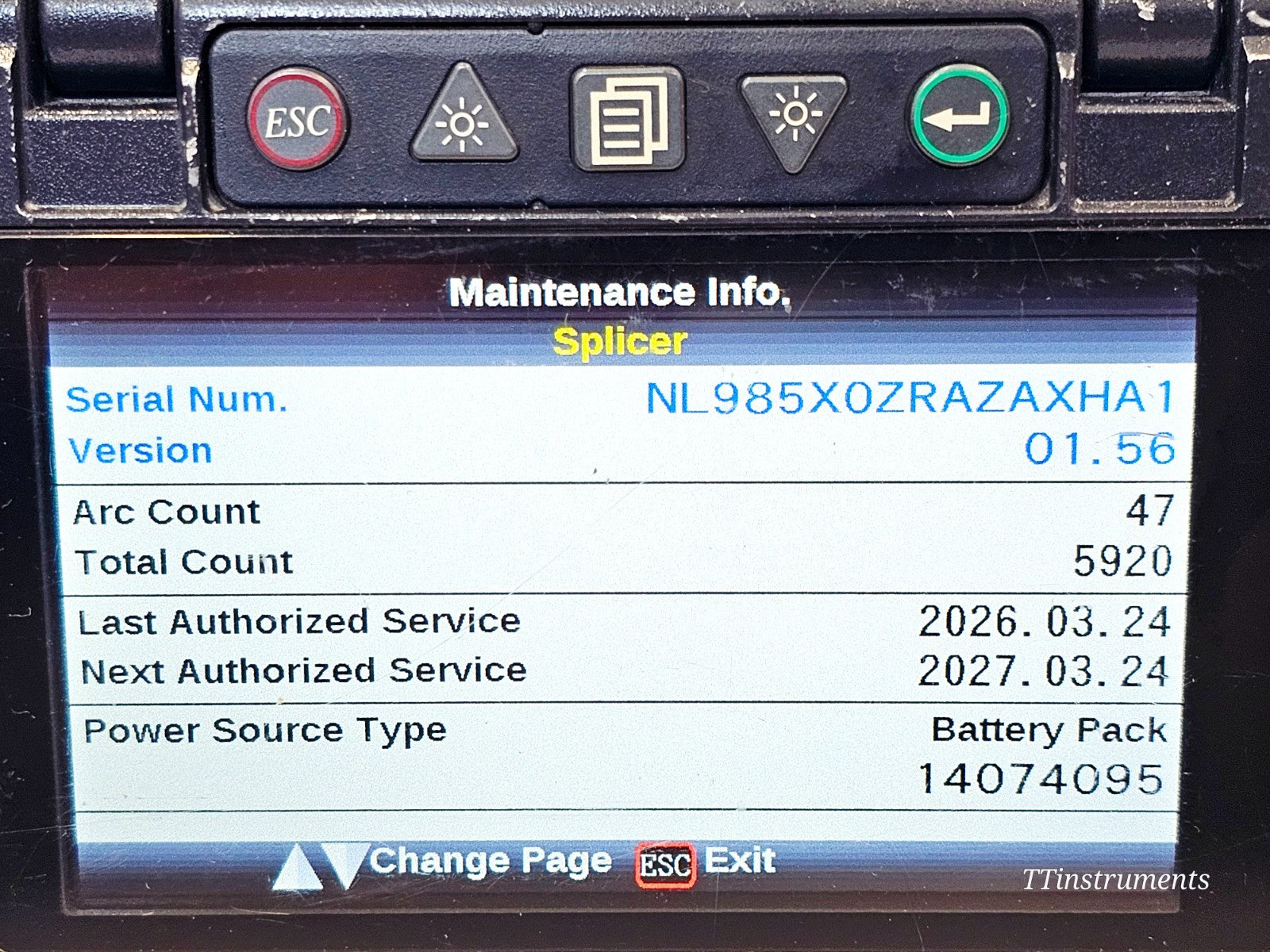 Fujikura 62S+ splicer rear panel and port connections detail