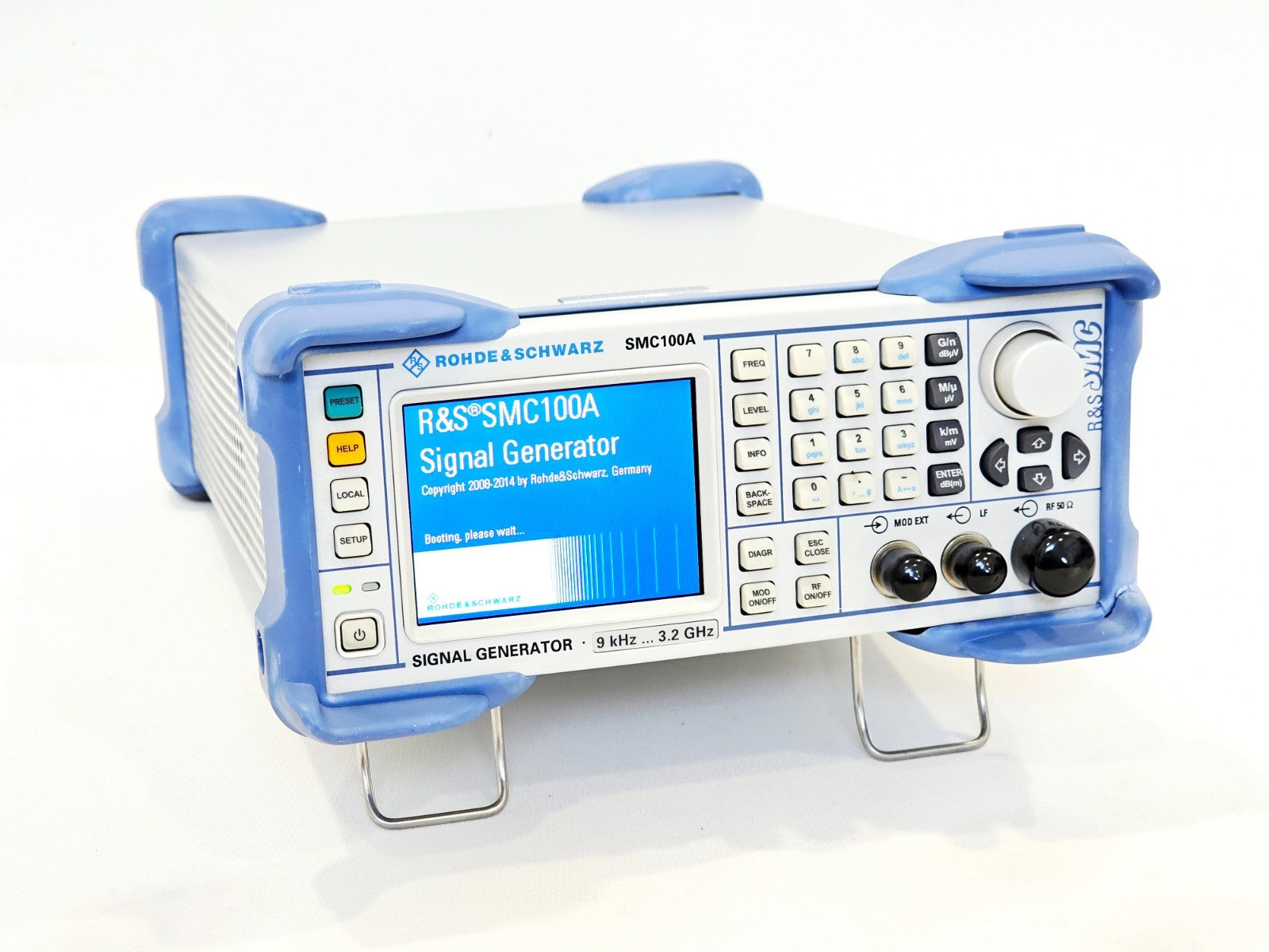 Rohde & Schwarz SMC100A 9 khz - 3.2 GHz Signal Generator SMC-B103 Option R&S SMC