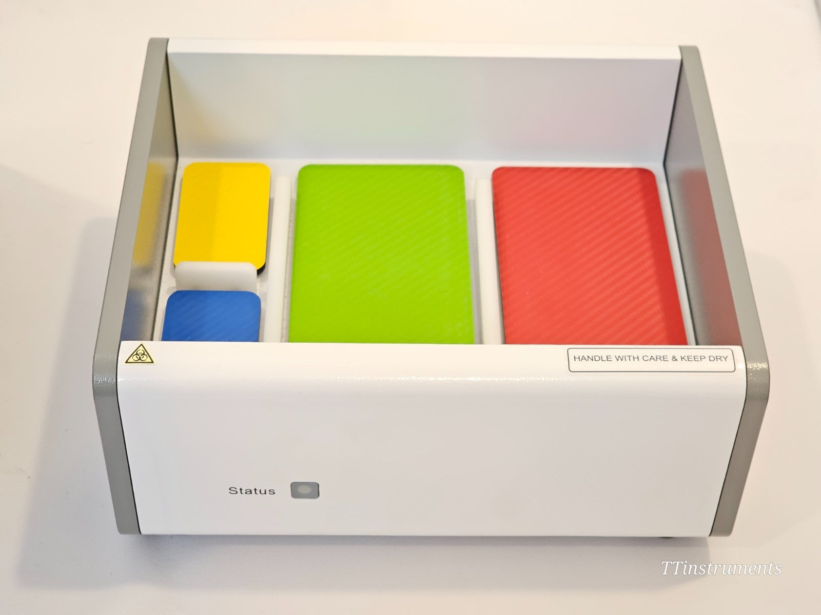 Agilent ACEA NovoCyte 2060R Flow Cytometer w/ NovoSampler Pro & Fluidics Station