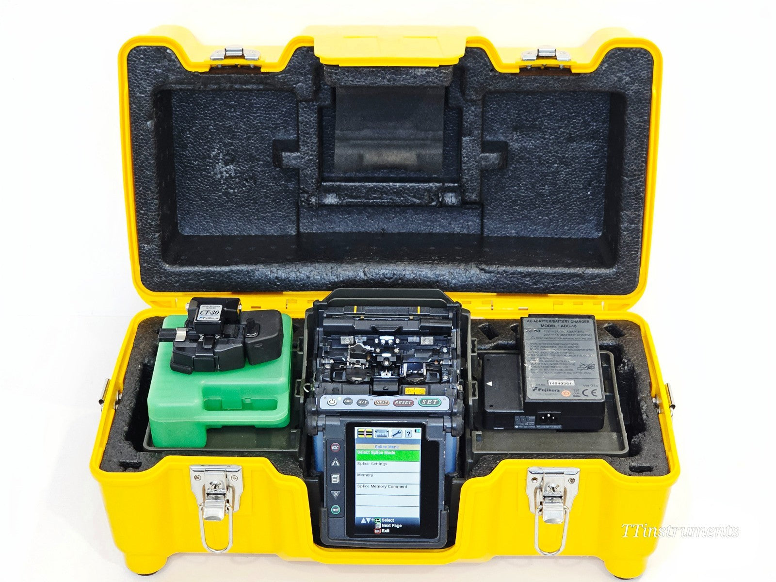 Fujikura FSM-70S+ used fusion splicer main product shot, portable fibre optic splicing unit