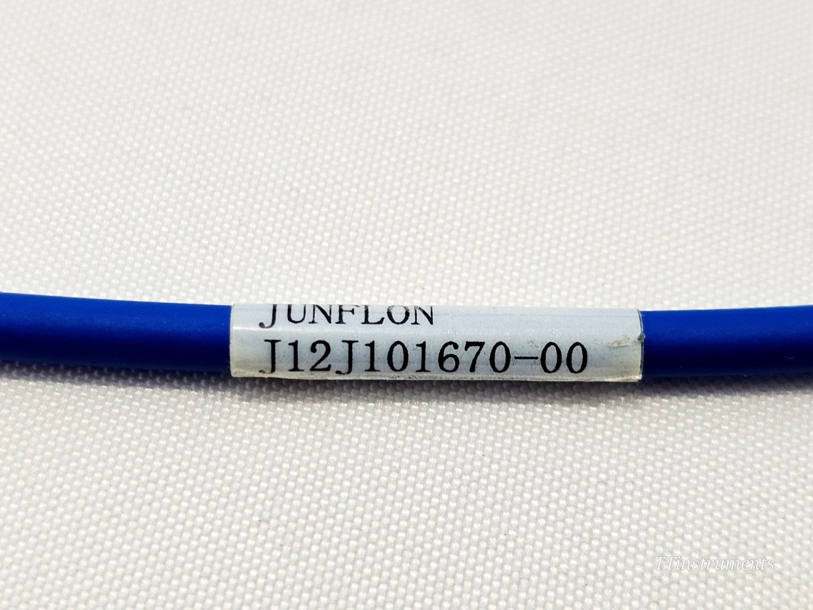 Anritsu J1551A RF cable side view showing connector termination detail