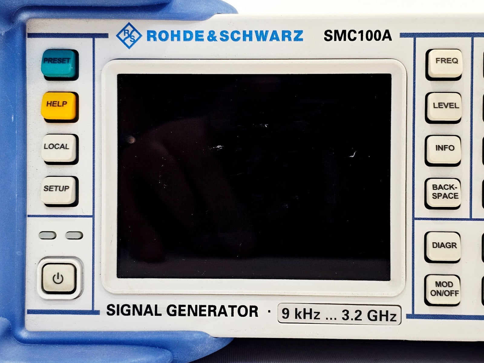 Rohde & Schwarz SMC100A 9 khz - 3.2 GHz Signal Generator SMC-B103 Option R&S SMC