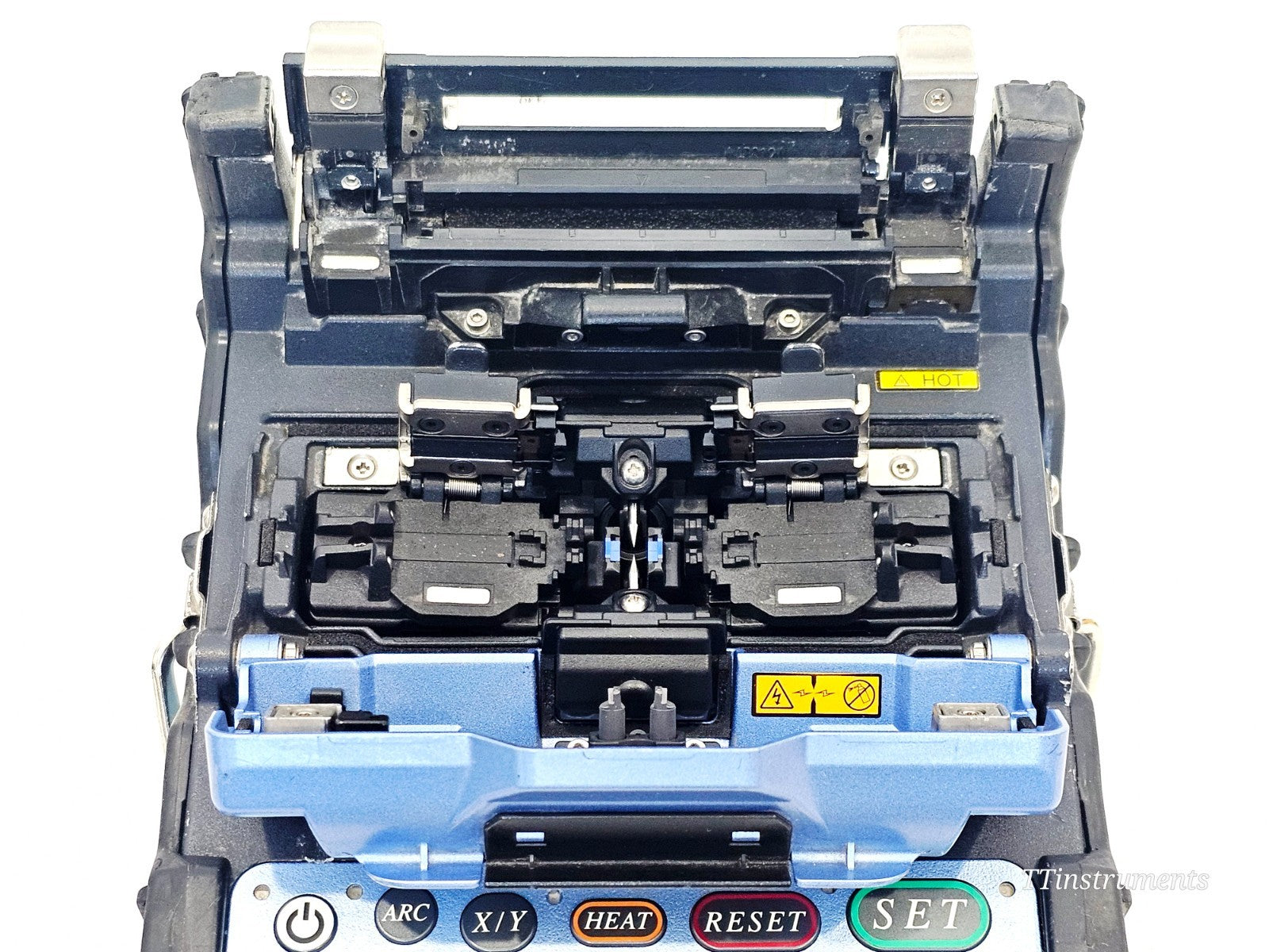 Fujikura 62S+ fusion splicer LCD screen display showing splice results interface