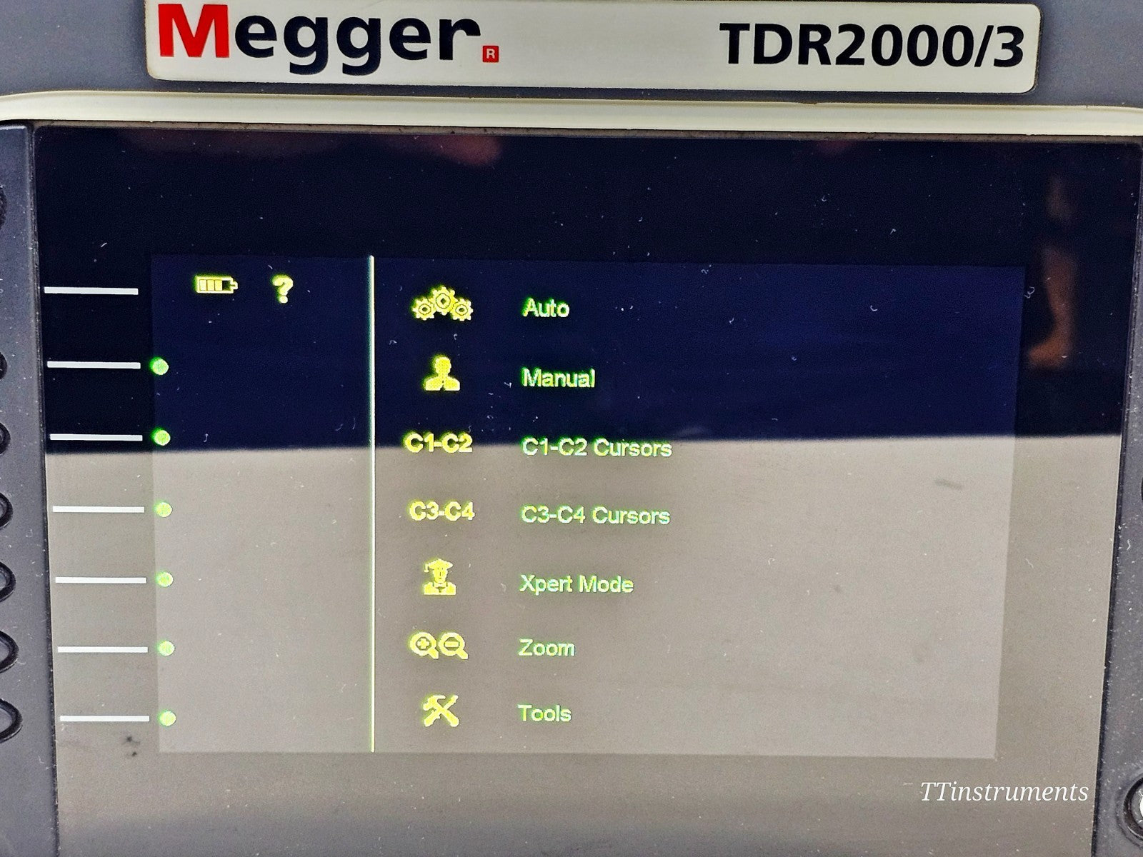 Megger TDR2000/3 BNC test lead connectors and input ports