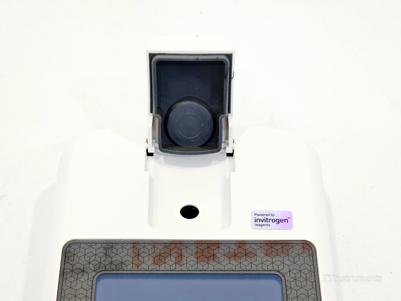 Invitrogen Q33226 Qubit 4 Fluorometer by Thermo Fisher Scientific