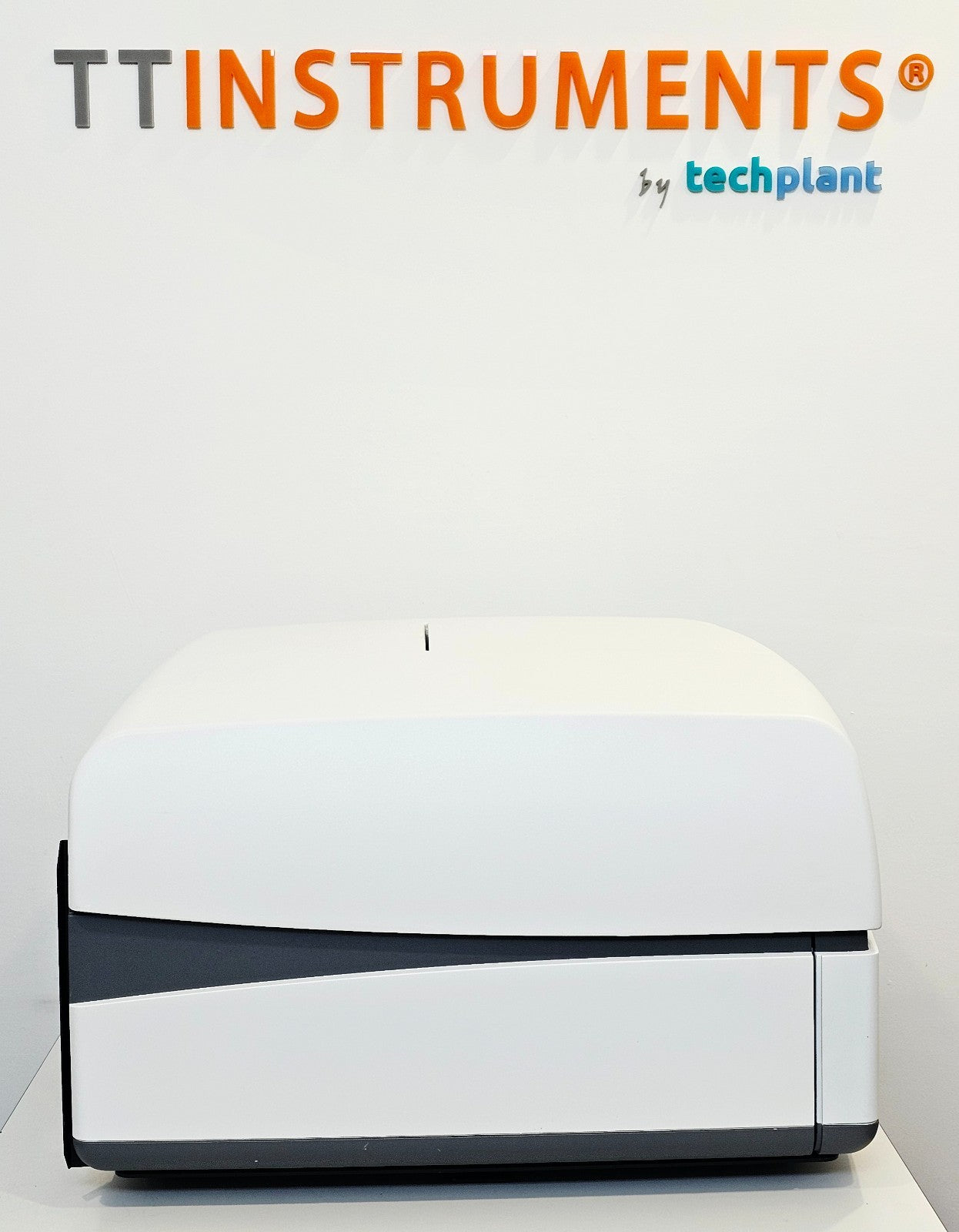 Bionano Saphyr optical genome mapping instrument rear panel detail