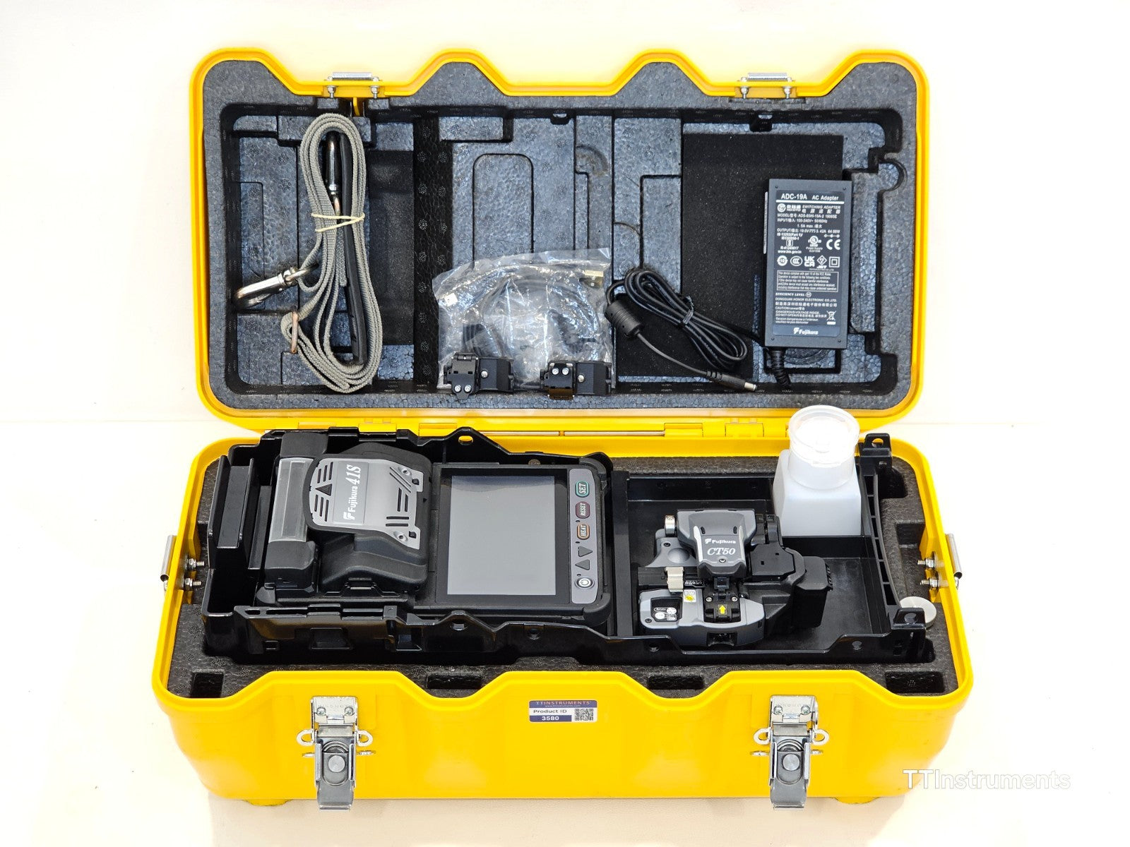 Serviced Fujikura 41S Active Cladding Fusion Splicer ARC 1426 with CT-50 Cleaver