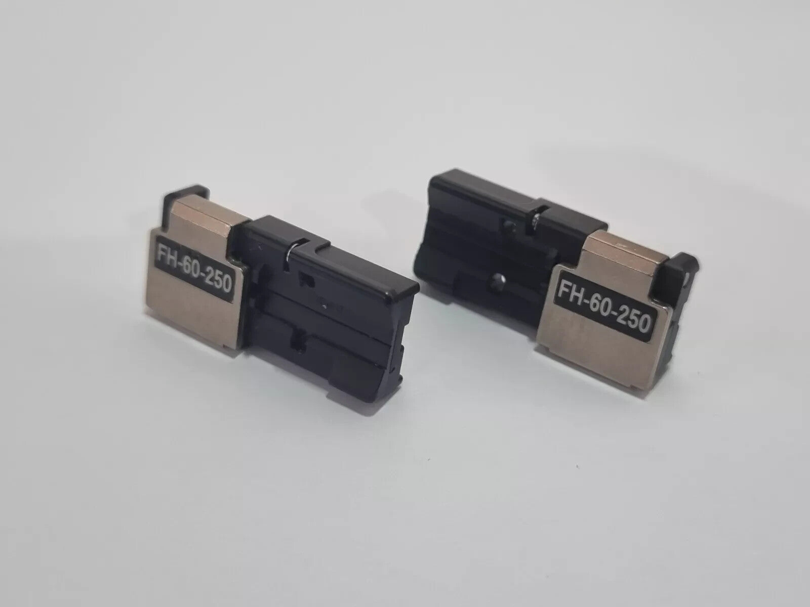 Fujikura 12S SM MM Fiber Optic Fusion Splicer + 250 and 900 Fiber Holders