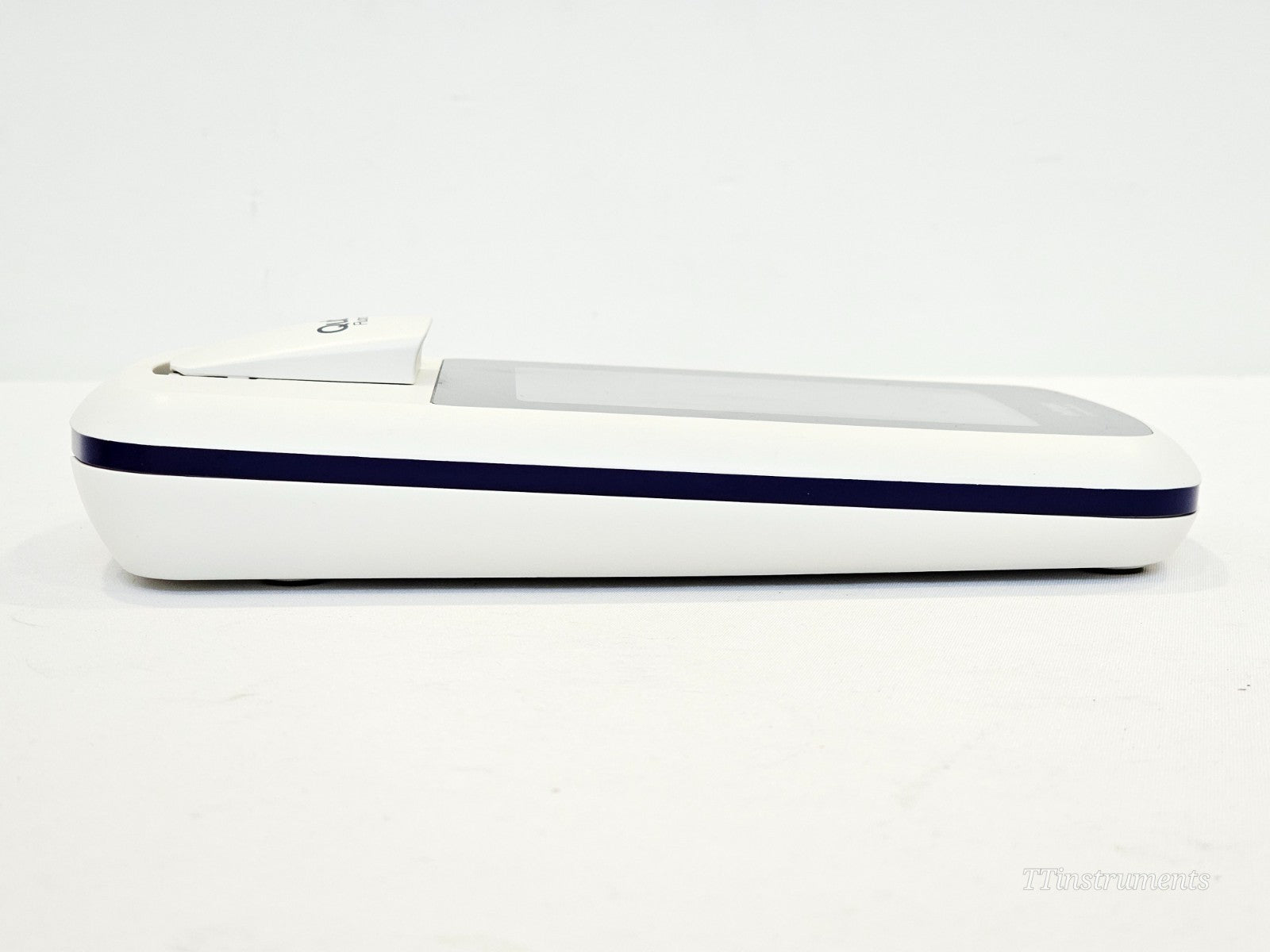 Invitrogen Q33226 Qubit 4 Fluorometer by Thermo Fisher Scientific