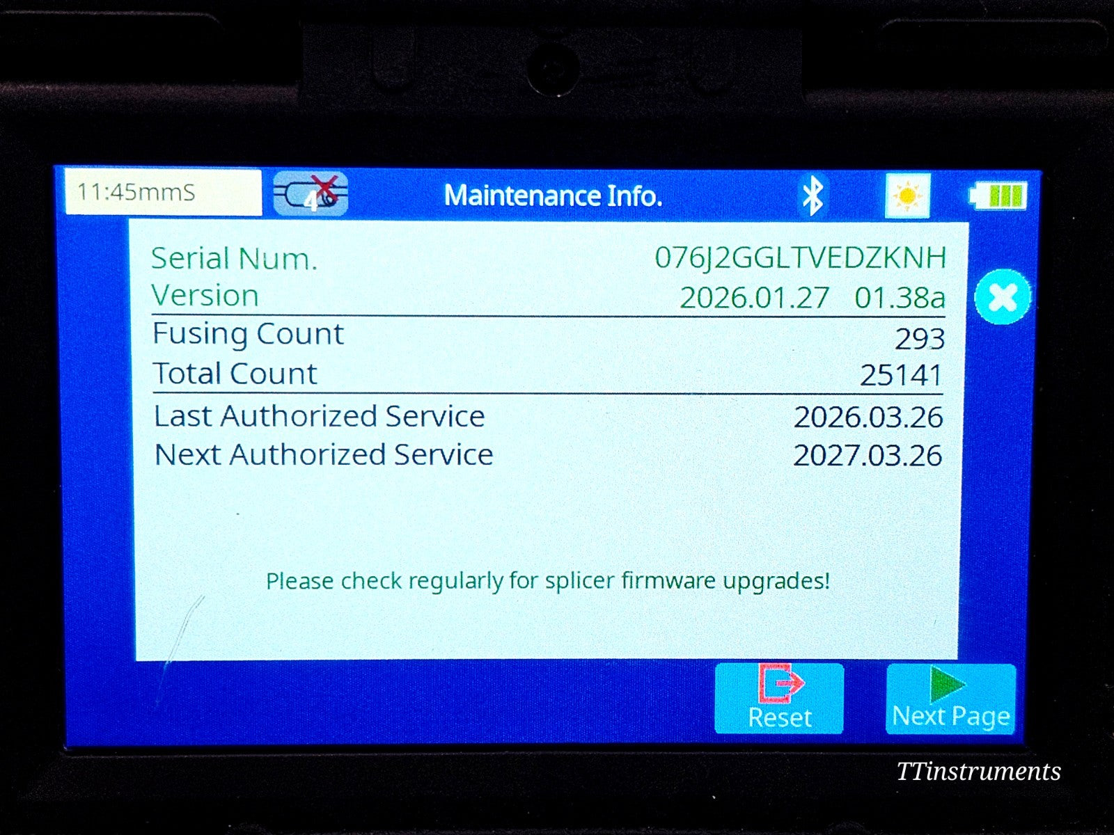 Fujikura 90S splicer screen displaying splice results and menu interface