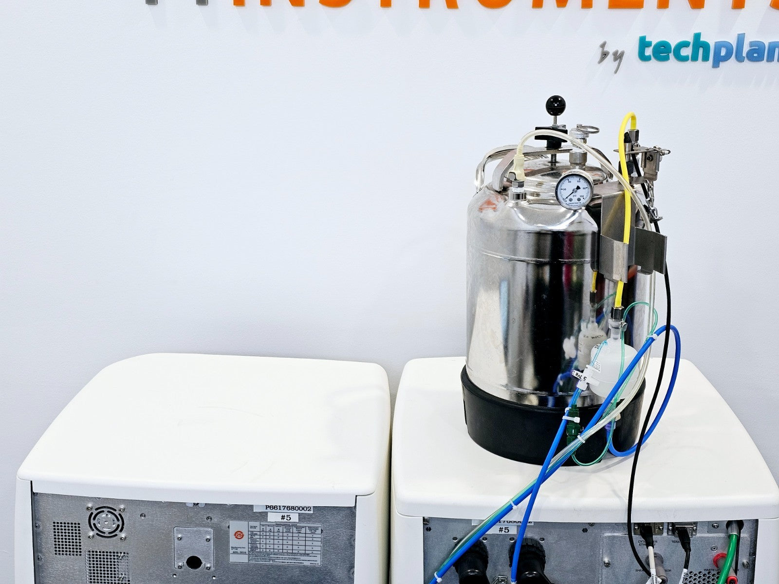 BD Becton Dickinson FACSMelody Cytometer Cell Sorter System 661768 3 Lasers