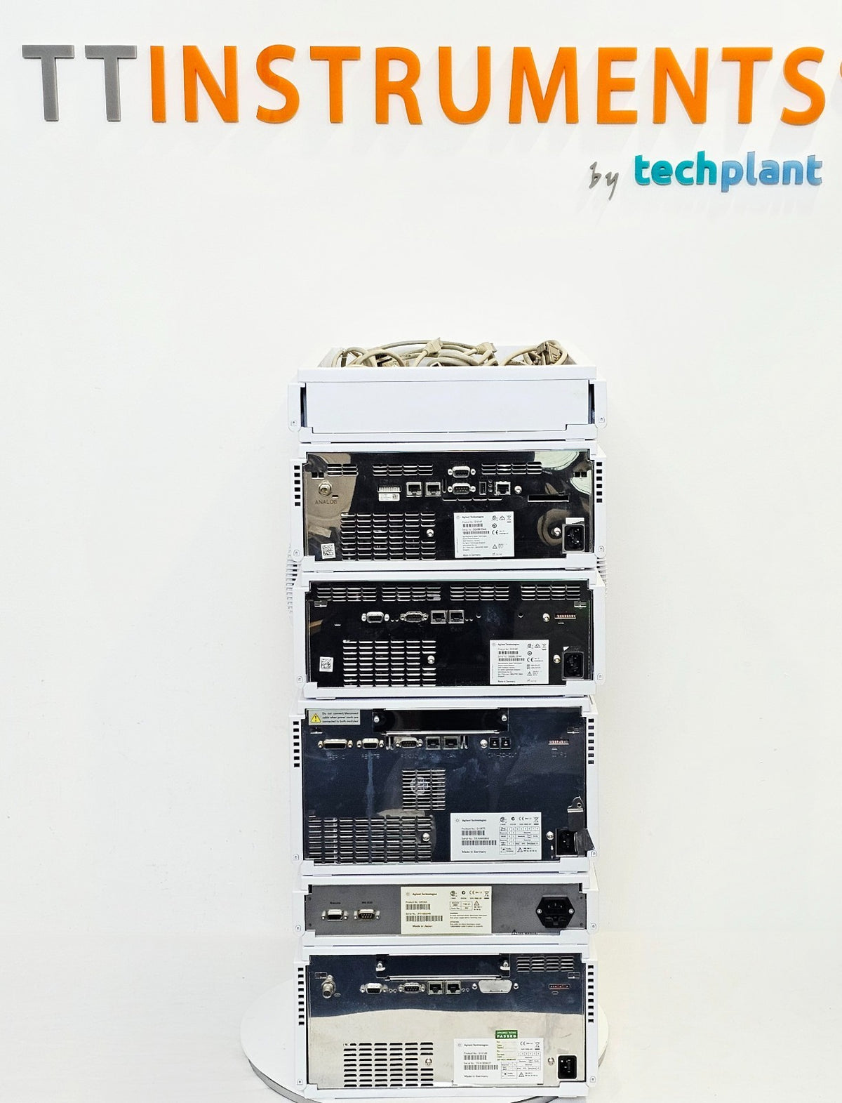 Agilent 1260 HPLC pump module close-up used lab equipment