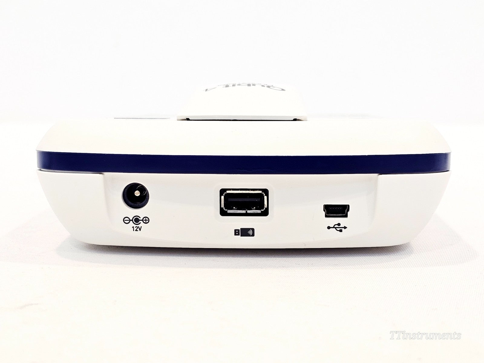 Invitrogen Q33226 Qubit 4 Fluorometer by Thermo Fisher Scientific