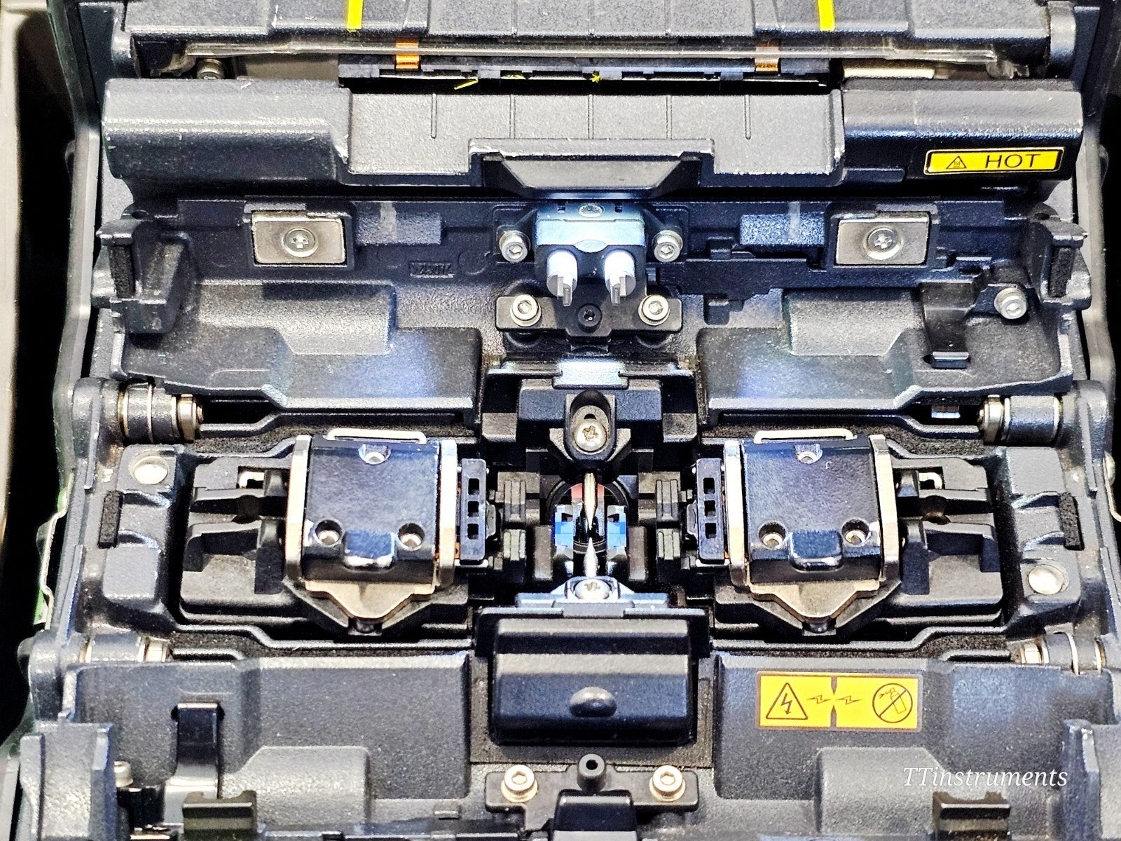 Serviced Fujikura 70S Fiber Optic Fusion Splicer SM MM ARC 4889 CT-30 Cleaver