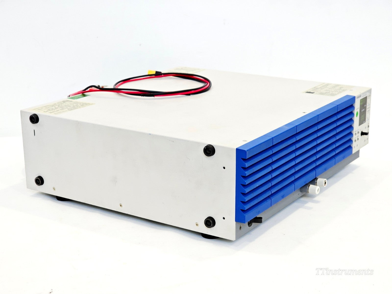 Kikusui PWR1600L DC power supply front panel controls and display close-up