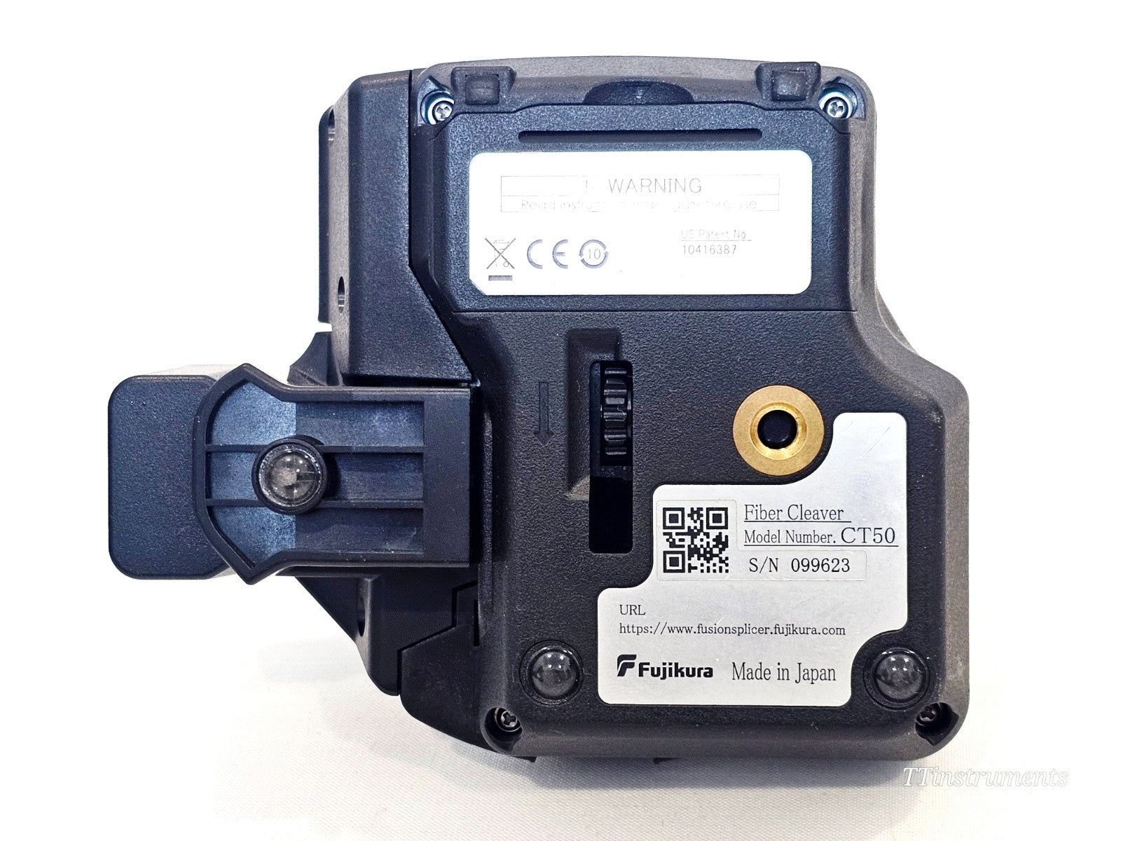 Fujikura 62S+ used fibre fusion splicer cosmetic condition detail view