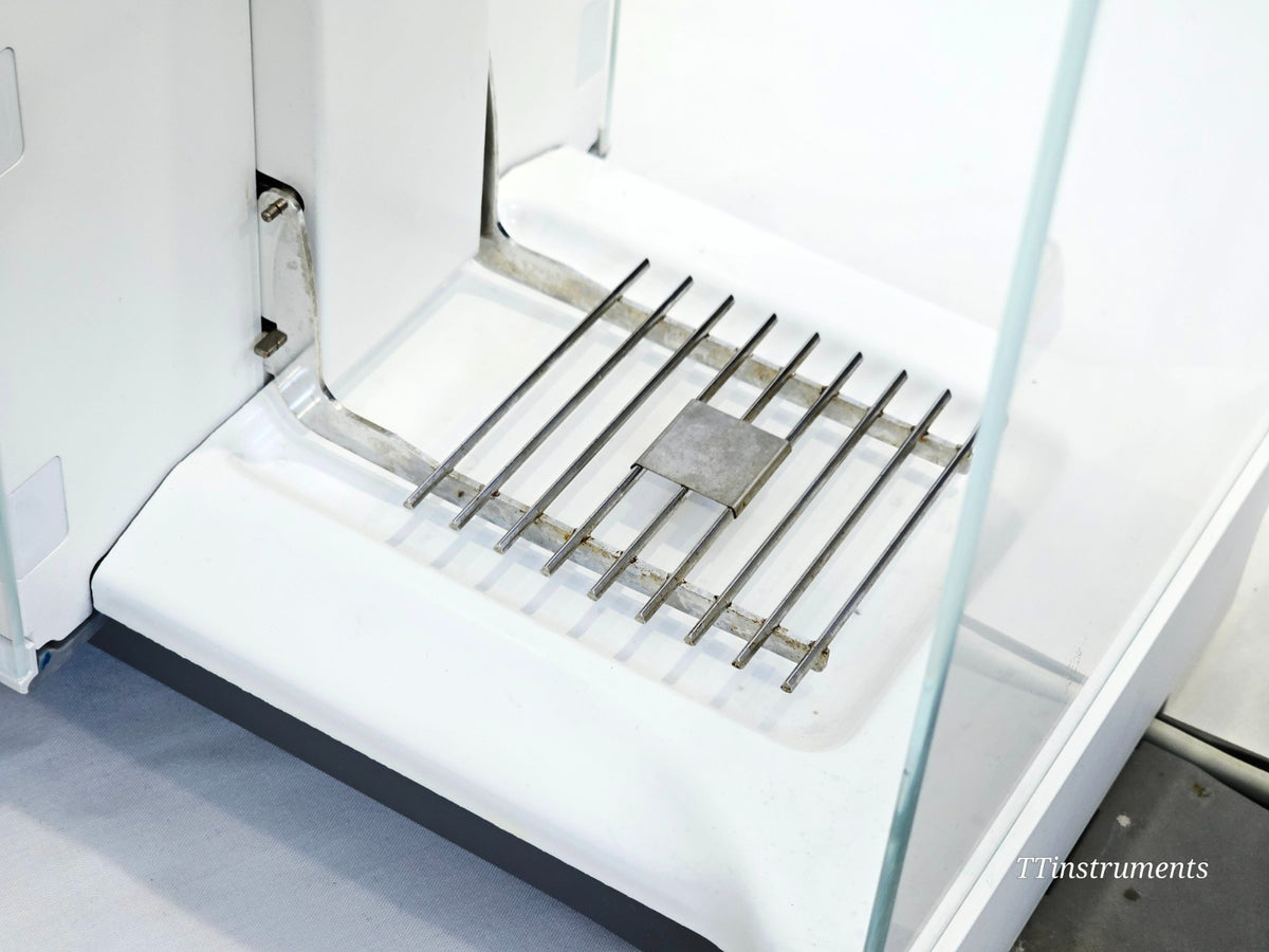 Mettler Toledo used lab scale base detail precision balance laboratory