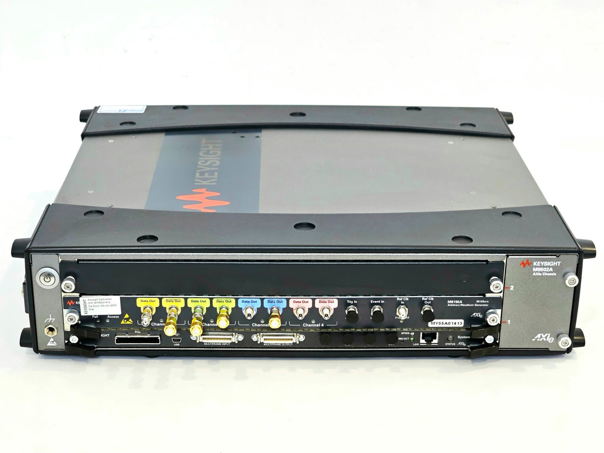 Keysight M9502A with M8195A Arbitrary Waveform Generator 65 GSa/s 4-channel0