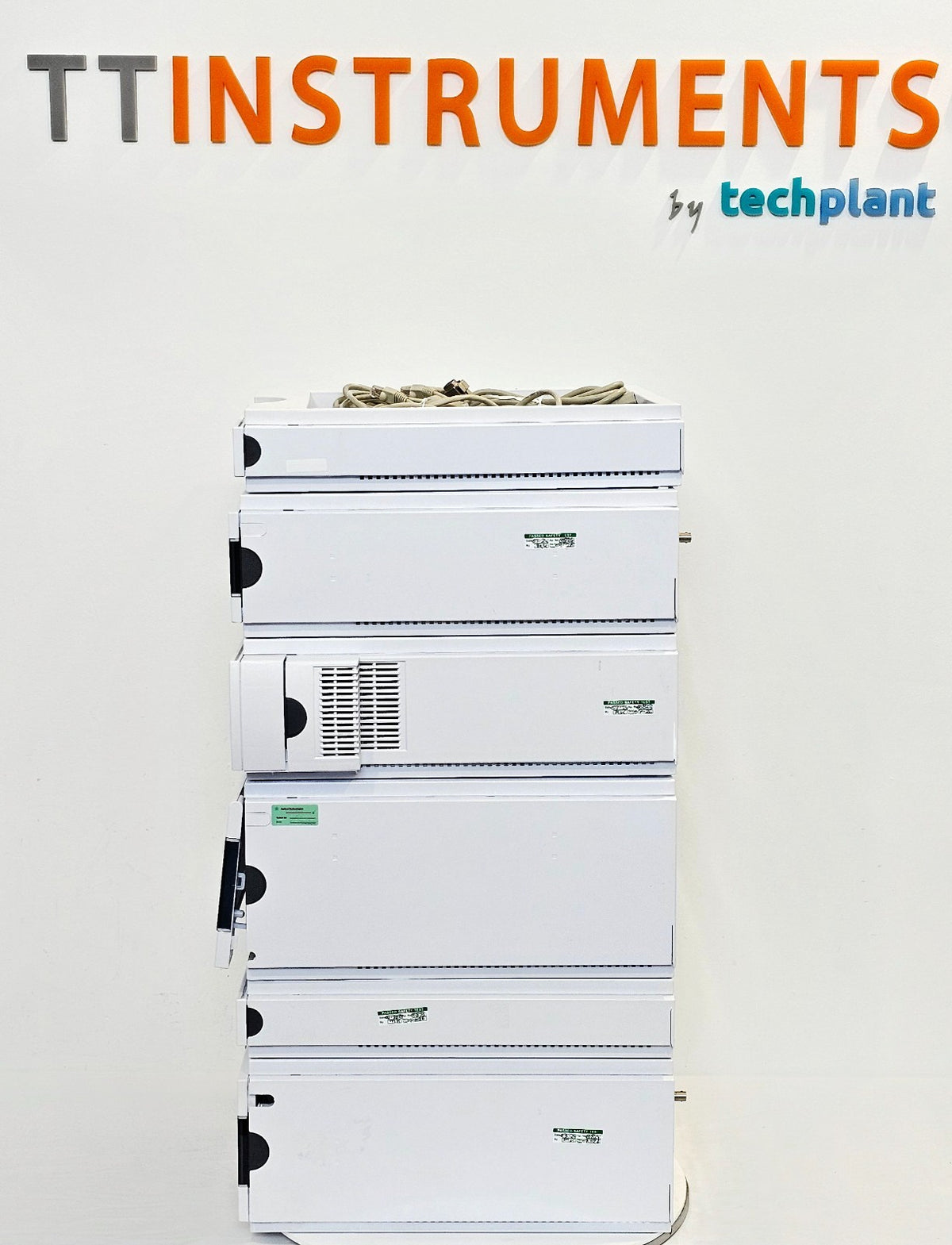 Agilent 1260 HPLC module side angle used lab equipment