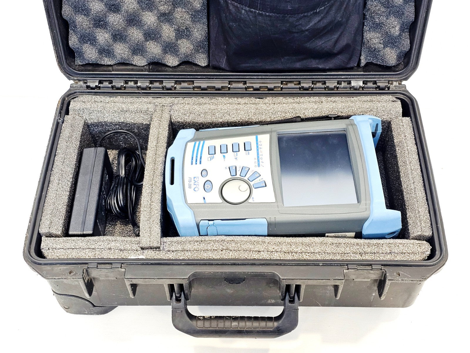 EXFO FTB-200 with FTB-7200D QUAD SM MM OTDR 1310/1550 & 850/1300 FTB-7200D-12CD21