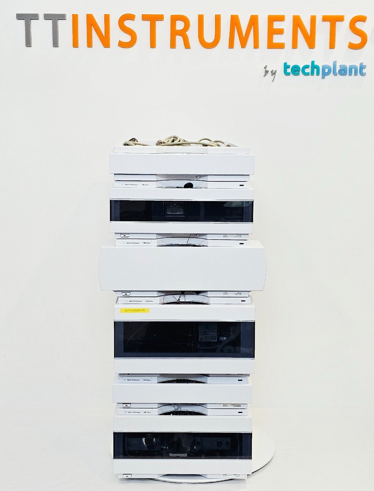 Agilent 1260 HPLC system front panel view used chromatography