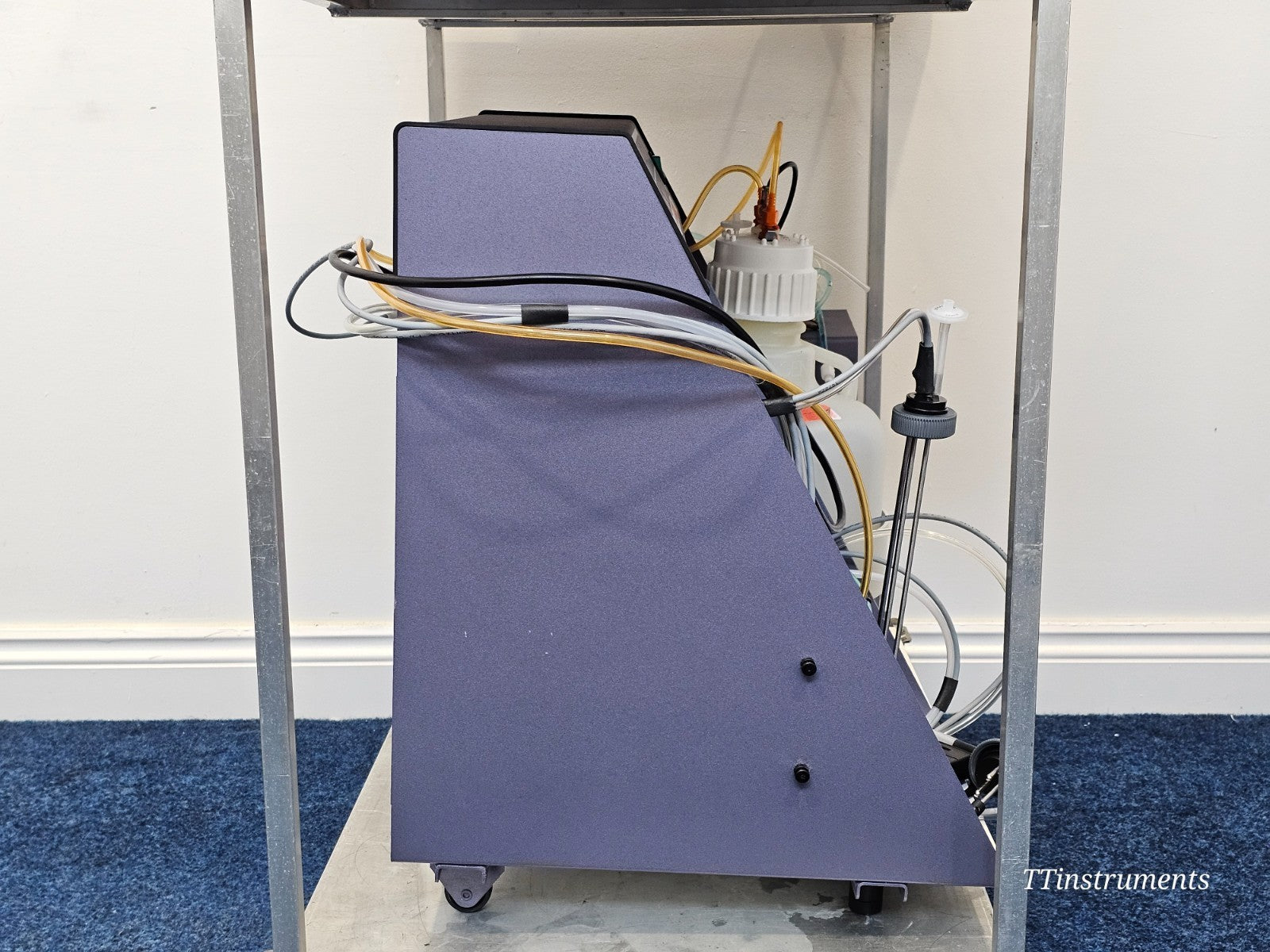 BD FACSFlow Supply System REF 349277 fluidics cart with sheath and waste containers
