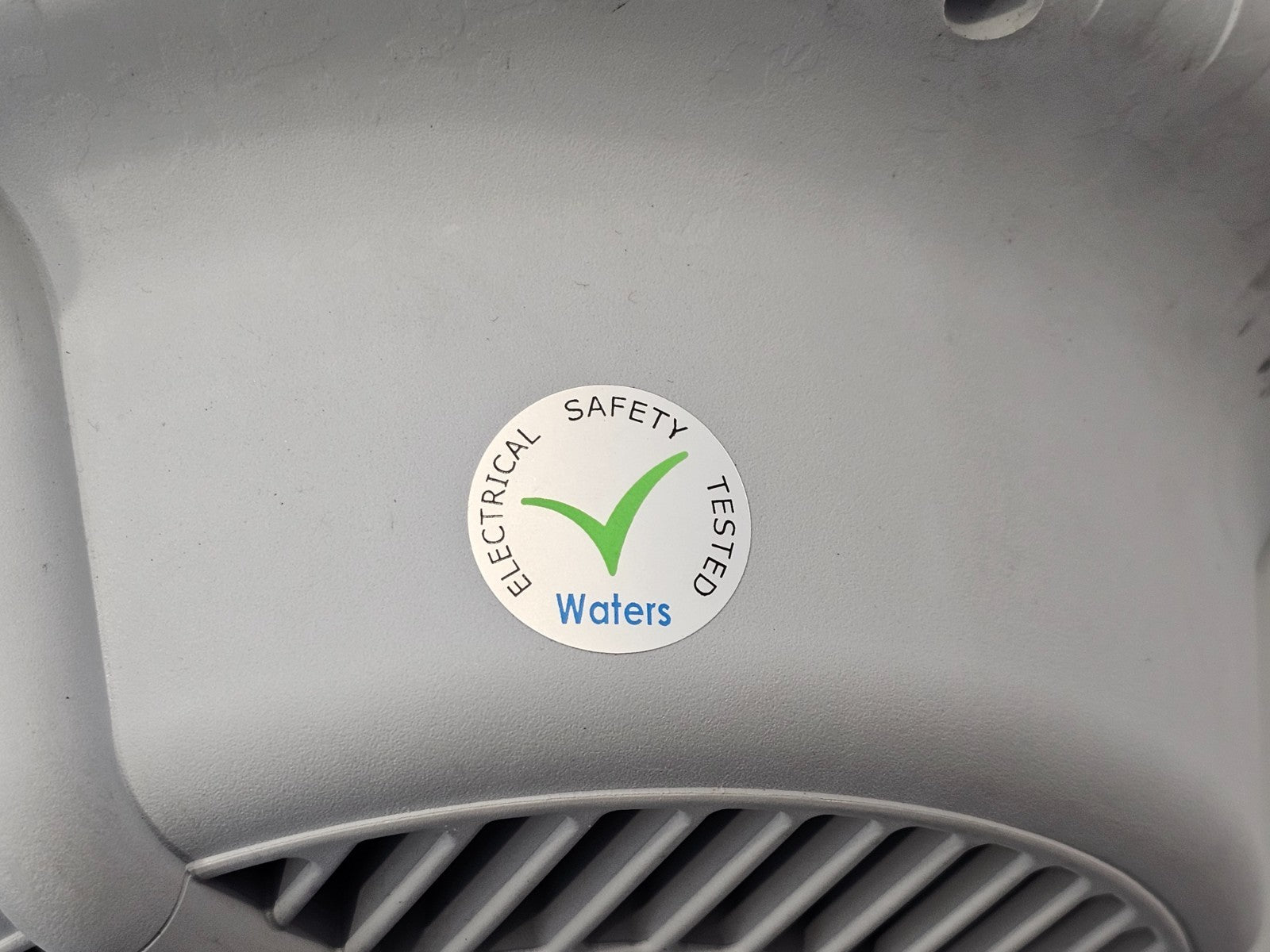 Edwards XDS100B Dry Scroll Vacuum Pump MFG 2012 A732-01-983