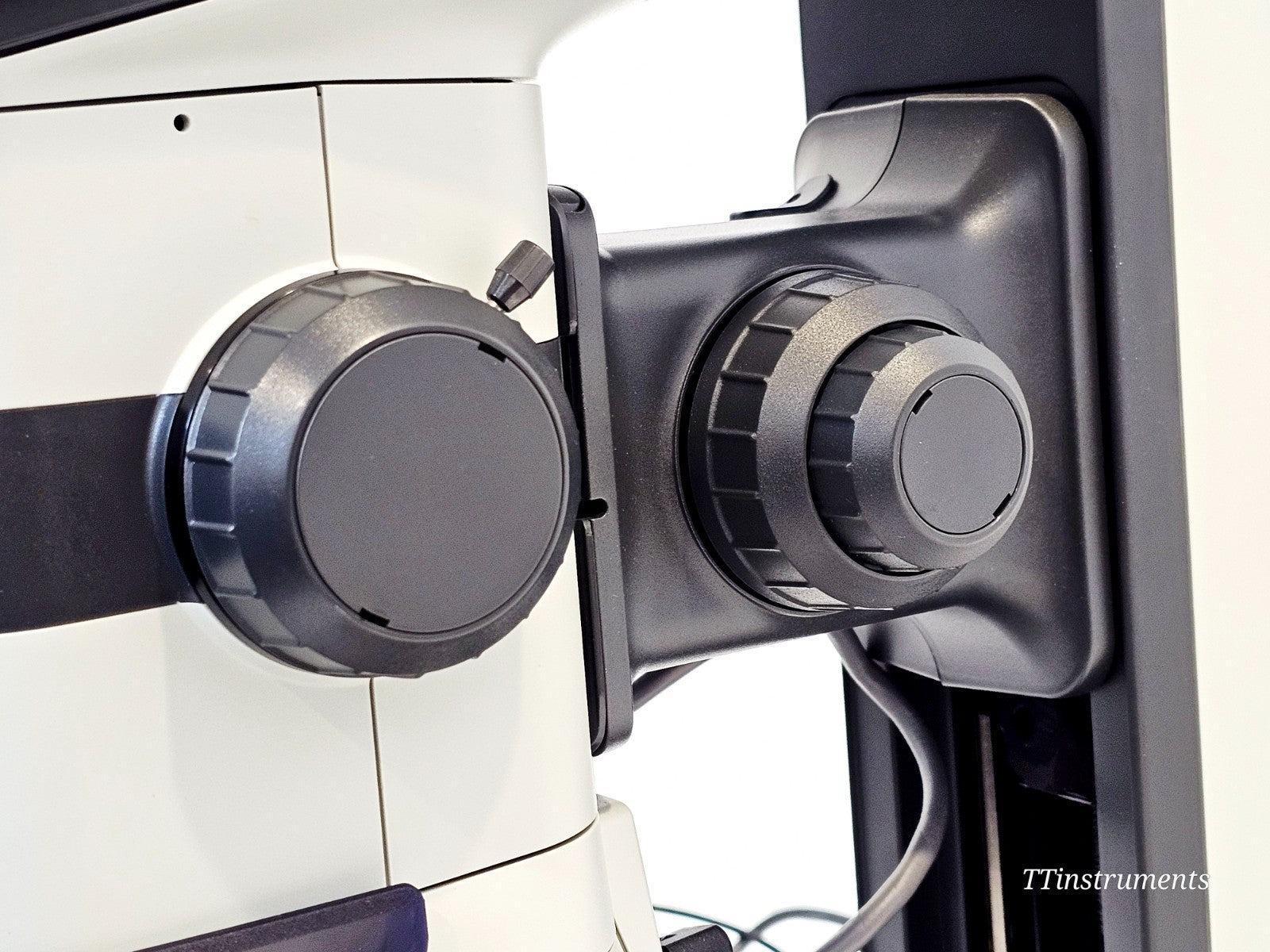 Serviced Vision Engineering Lynx EVO Ergonomic Stereo Zoom Microscope