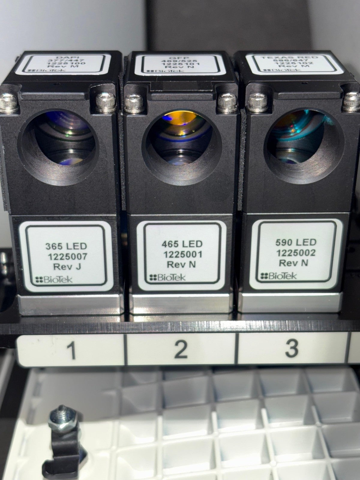 Agilent BioTek Cytation 1 Model CYT1V Cell Imaging Multimode Reader 365 465 590