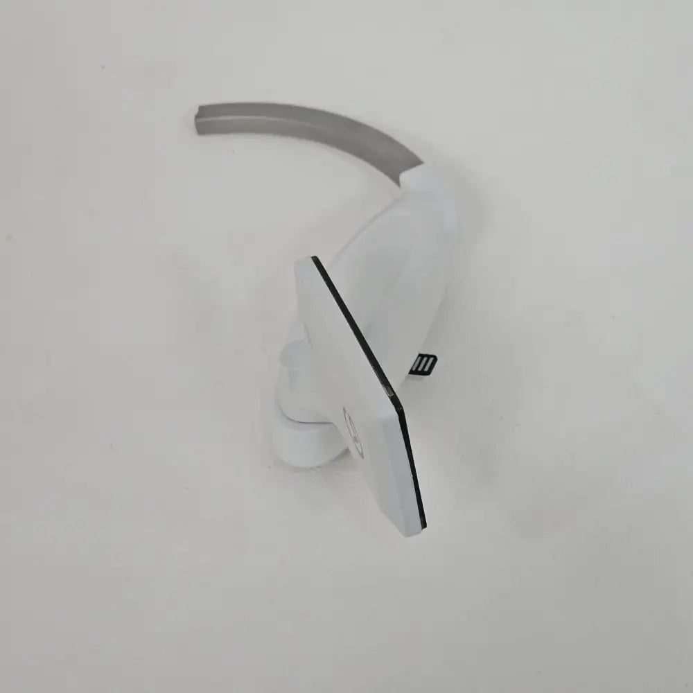 McGrath MAC video laryngoscope with 3.6V lithium battery pack alongside handle