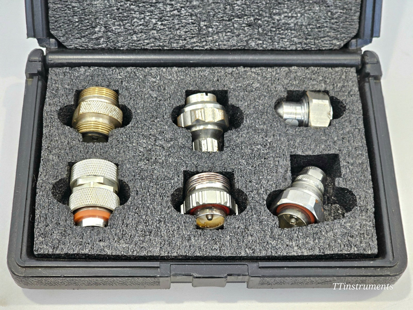 Anritsu S361E SiteMaster with OSLN50-1 calibration kit connected to Type-N test port