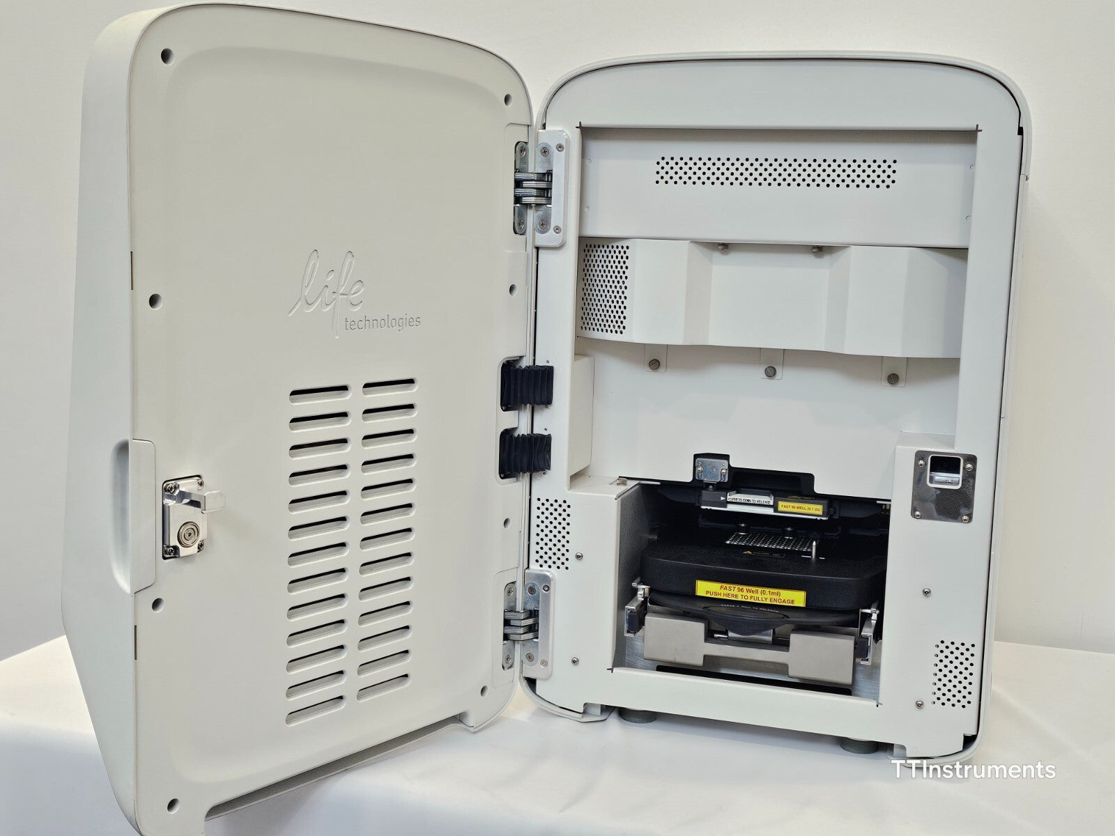 Applied Biosystems QuantStudio 12K Flex Real-Time PCR System 4470661 96-Well
