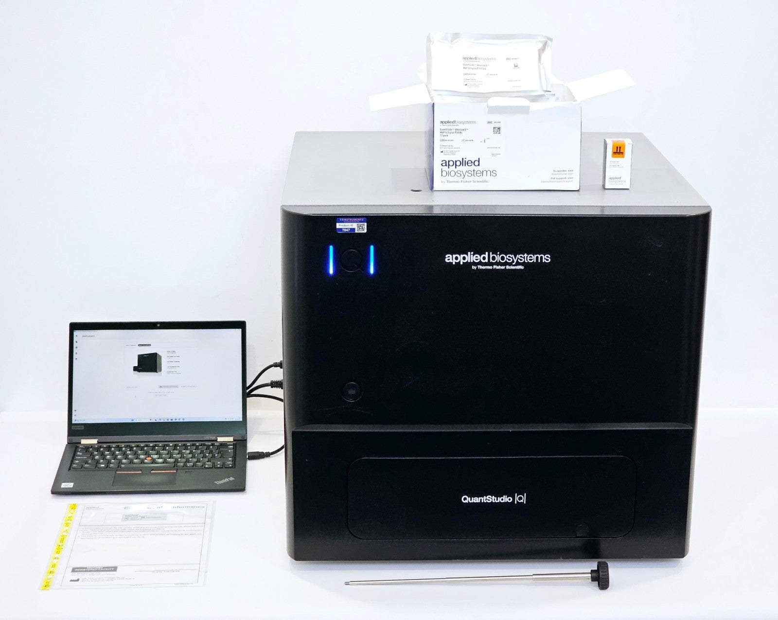 Applied Biosystems QuantStudio Absolute Q Digital PCR System Laptop and Software