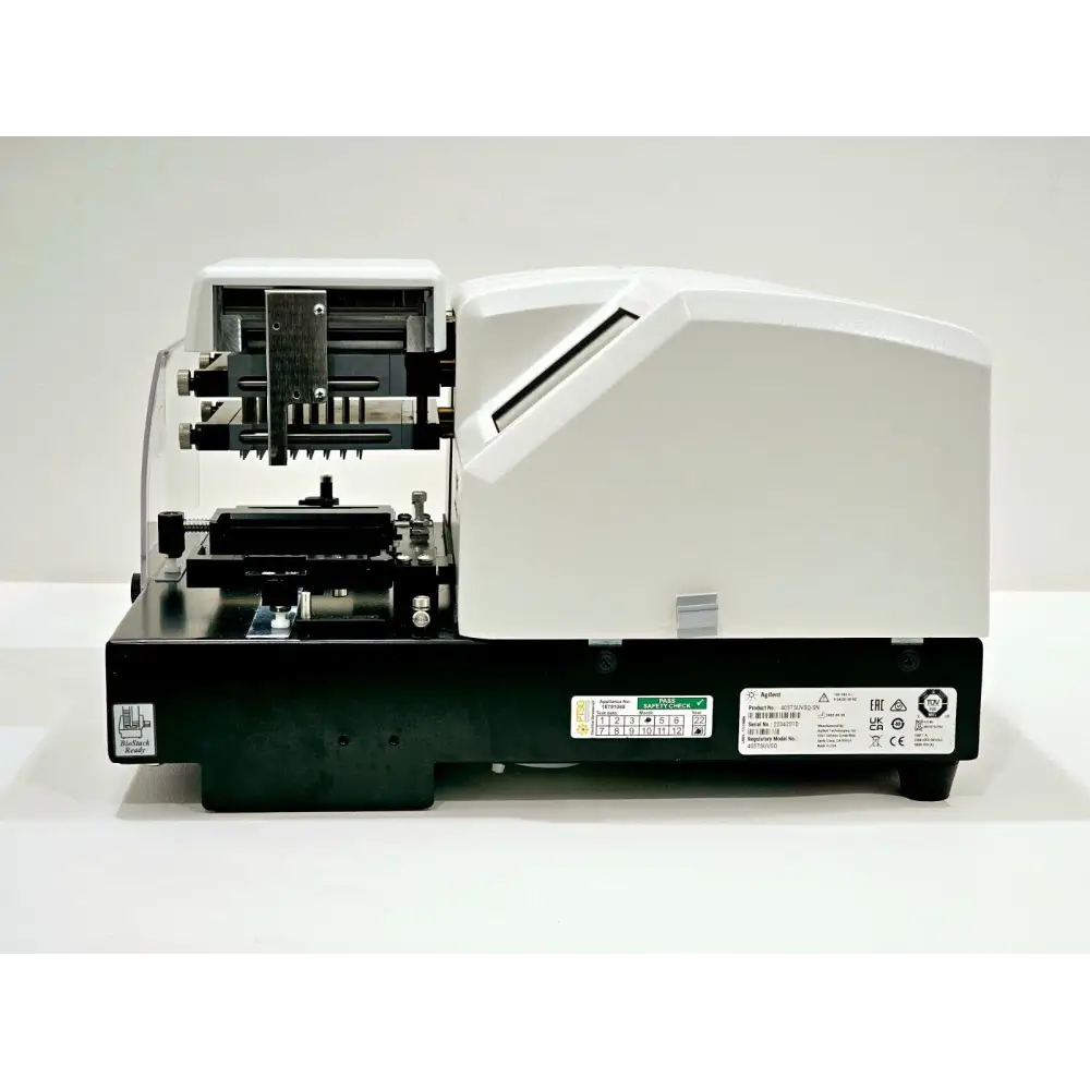 BioTek 405 TS 405TSUVSQ rear panel showing USB port, power socket, and vacuum pump connection