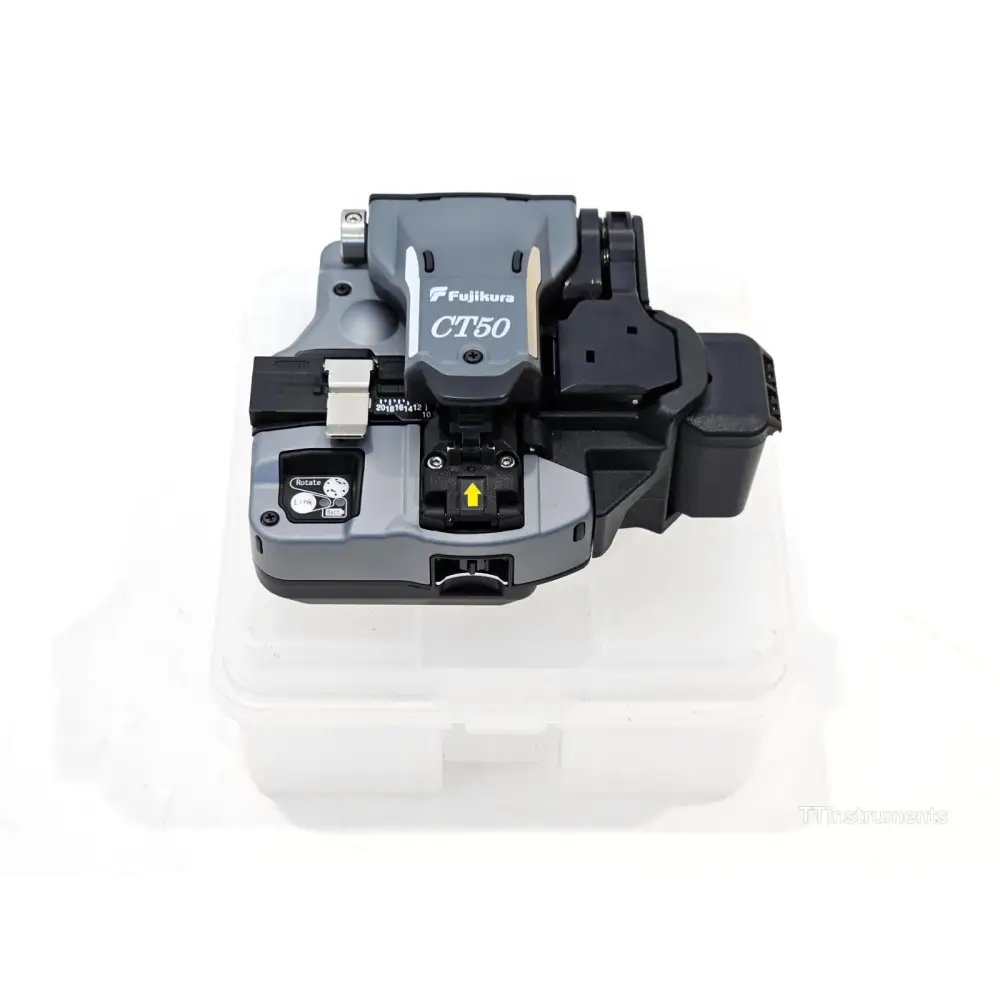 Fujikura 41S fusion splicer with hard carrying case and accessories included in the sale