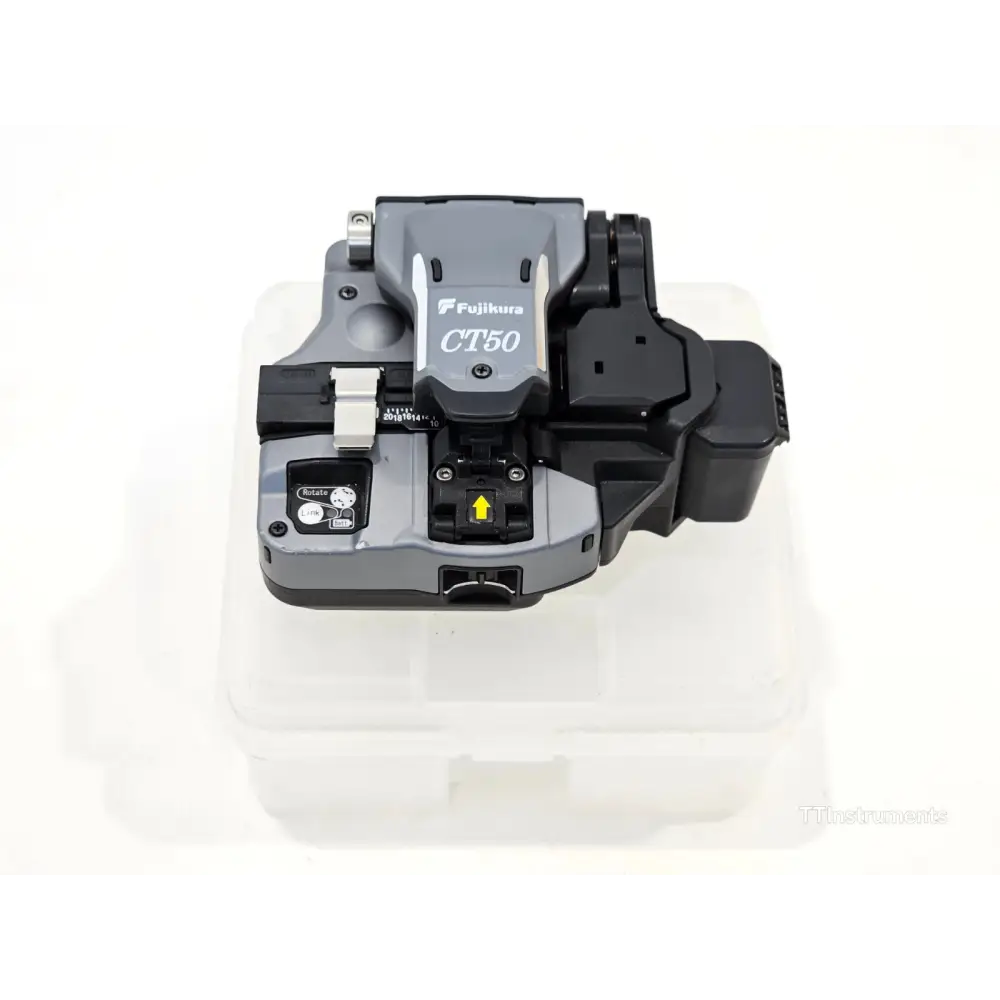 Fujikura 41S fusion splicer kit contents including AC adapter ADC-19A, battery pack, alcohol pot and work tray